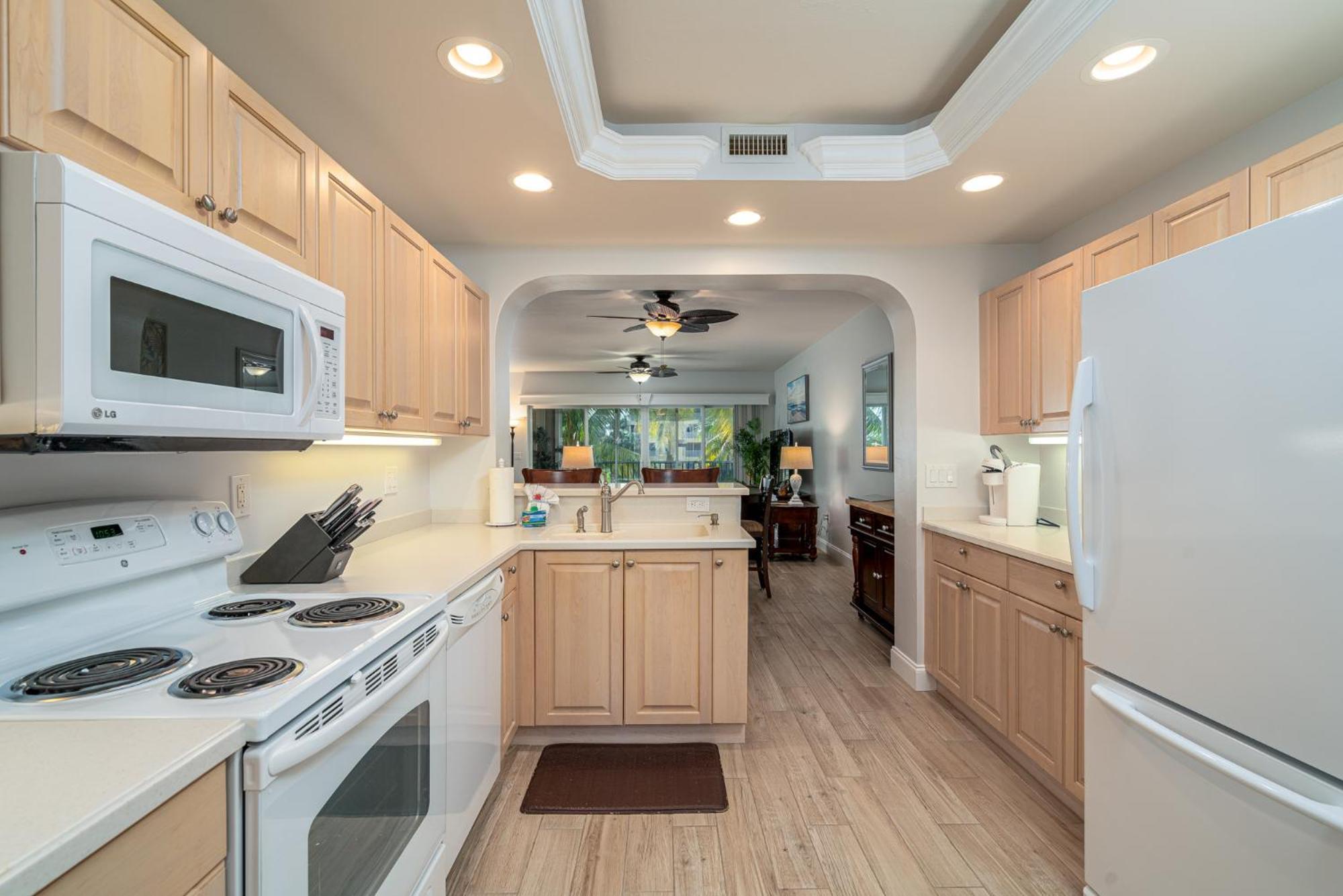 Holiday home Bella Condo: Pool, & Walk To Fort Myers Beach