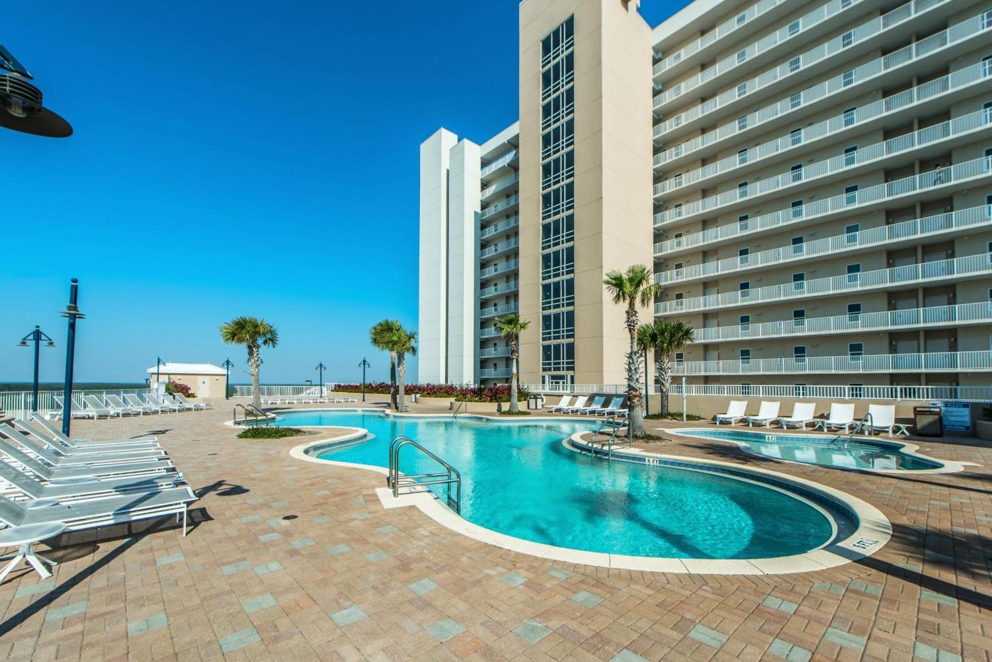 Laketown Wharf 1326 Apartment *