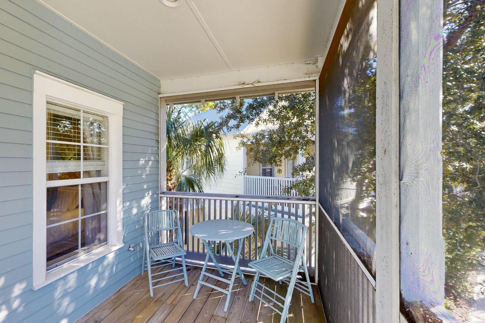 Barefoot #b32 * Highland View