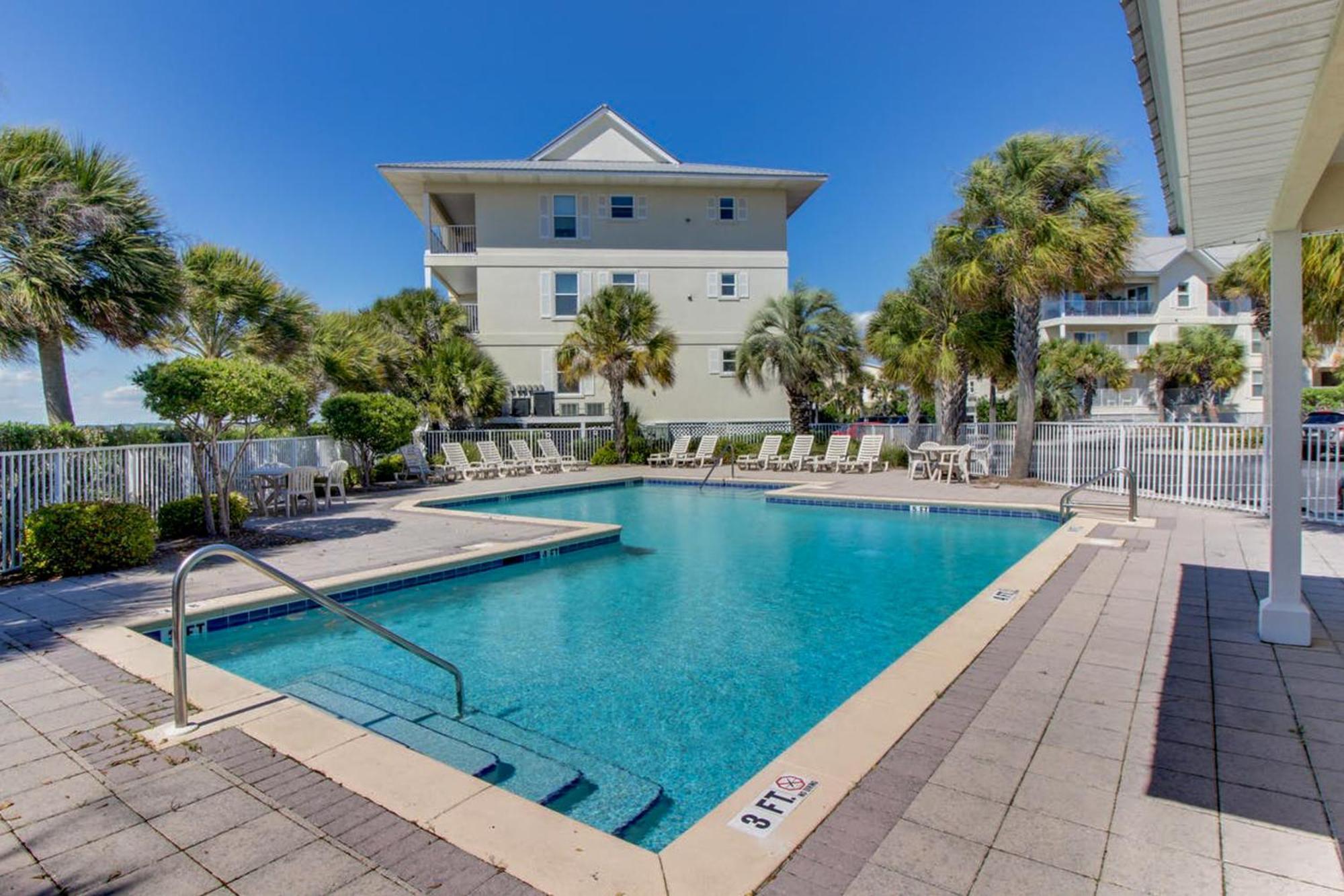 Apartment Gulf Island