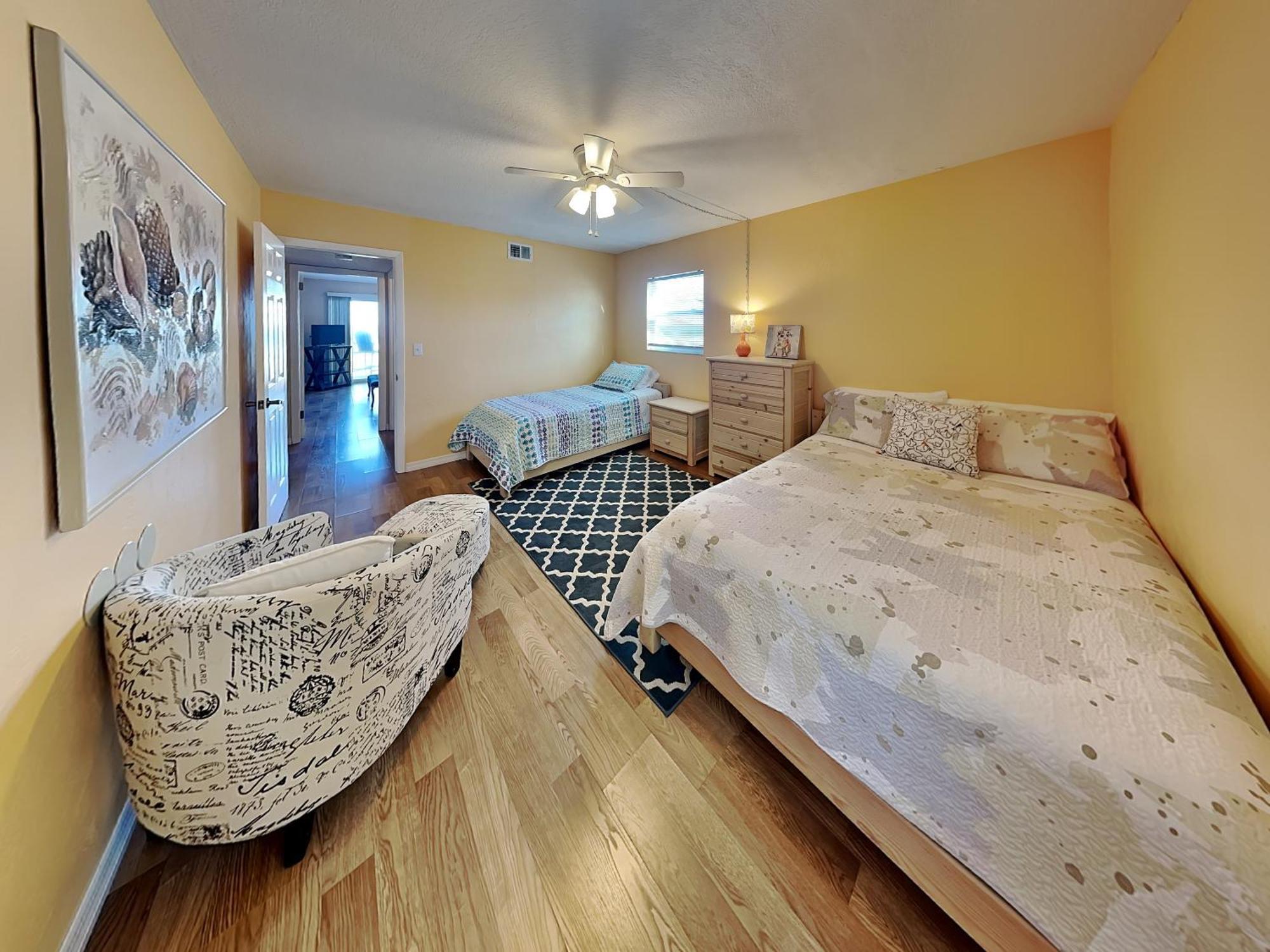 Apartment Starboard Light 1