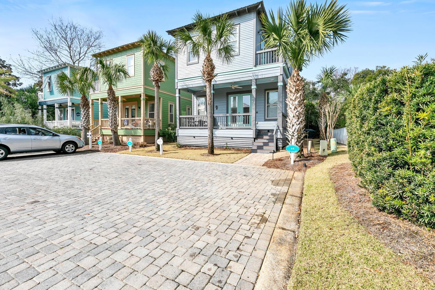 Whispering Palms Holiday home *