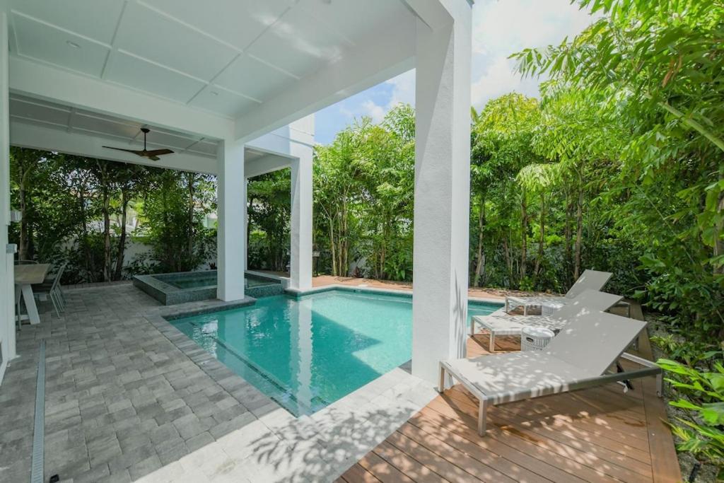 Mariners Crossing - Stunning Luxury W Gulf Views From Every Rooftop Deck Poolspa Holiday home Bradenton Beach