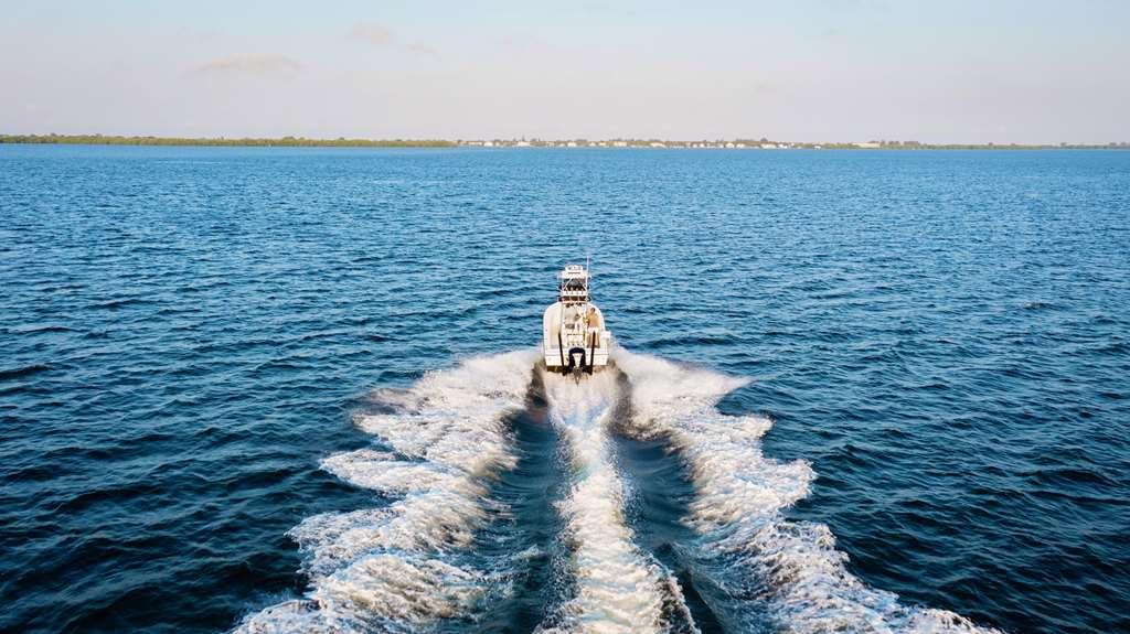Tween Waters Island &