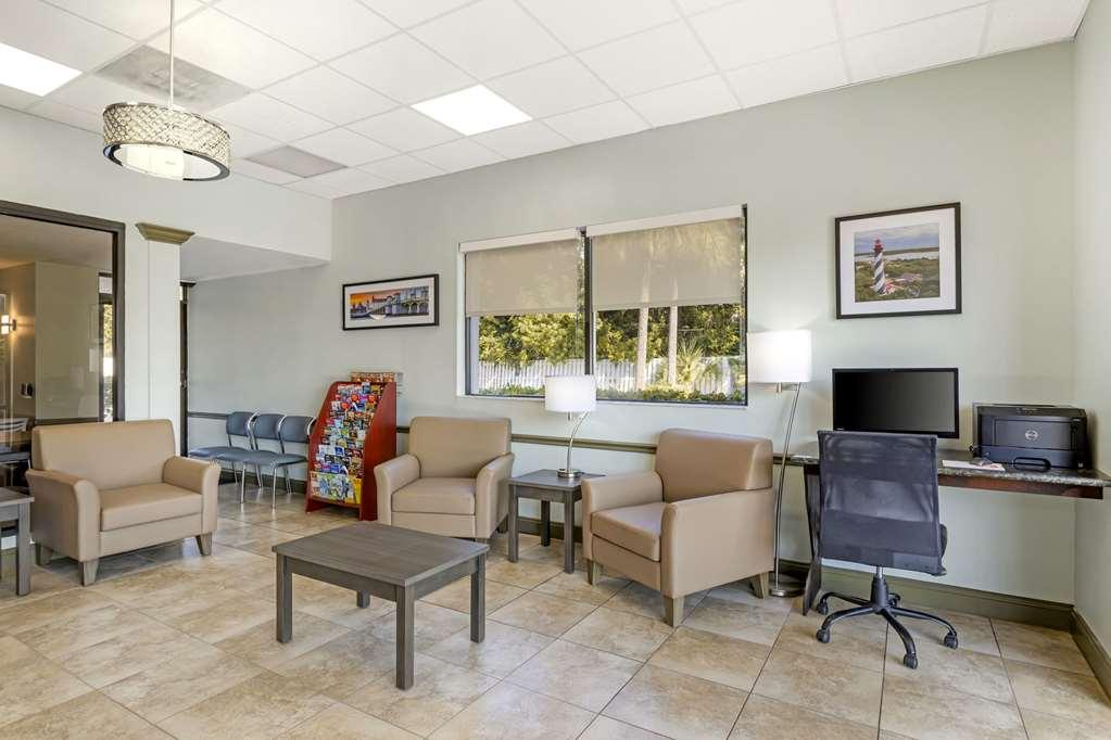 Quality & St Augustine Area Hotel 2*