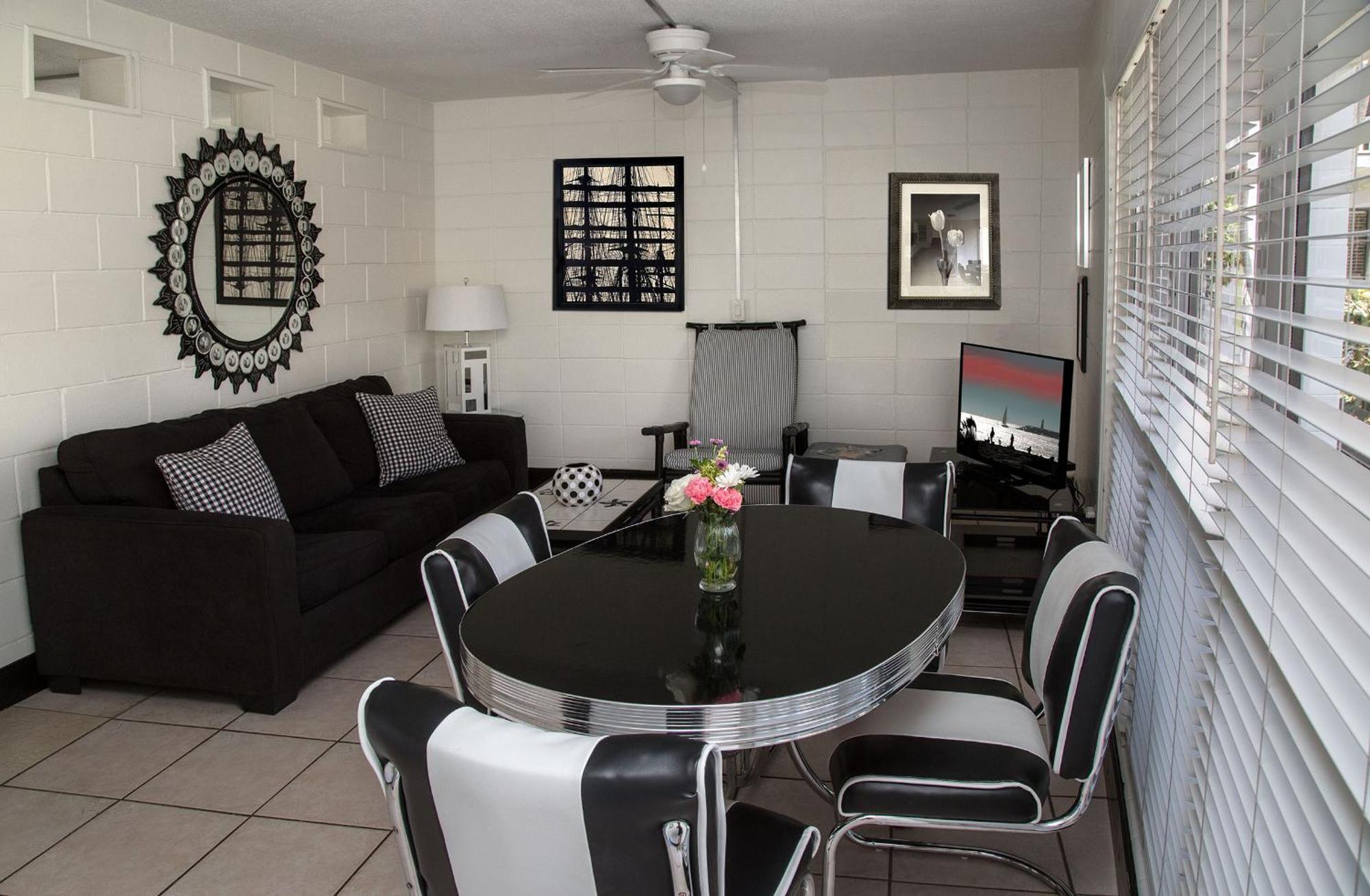 South Place - Vero 2*