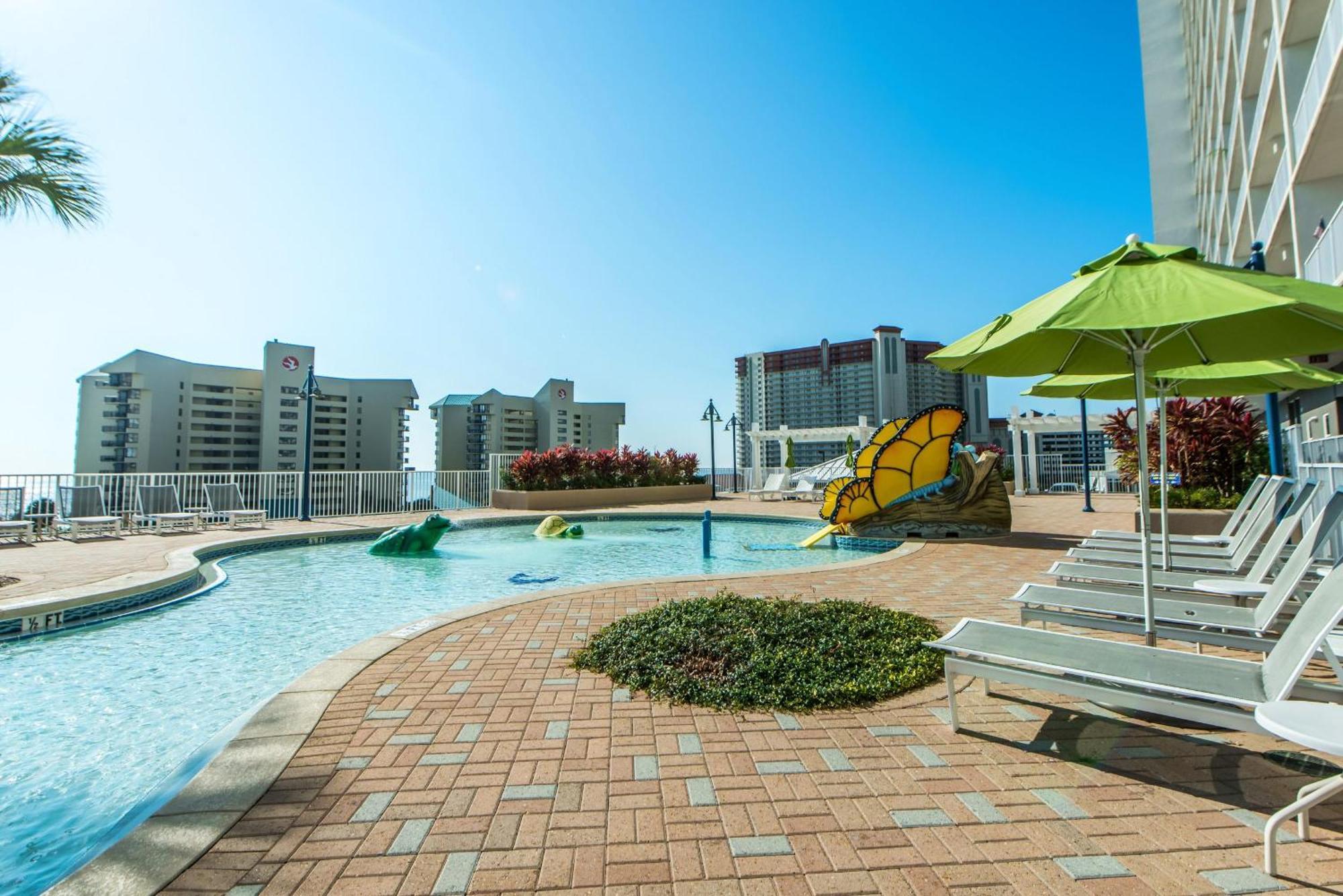 Laketown Wharf 1403 *