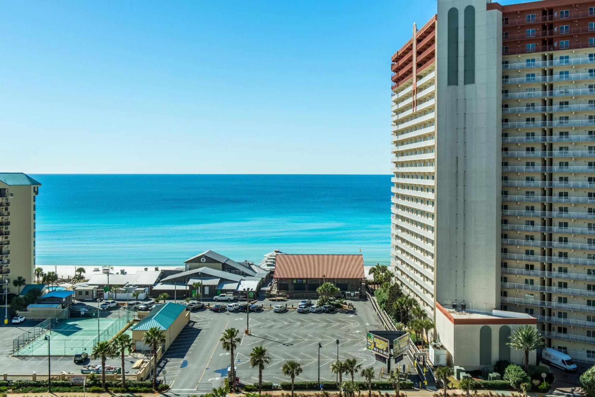 Laketown Wharf 1403 Apartment *
