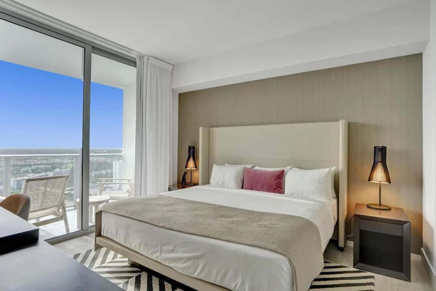 Amazing At H House Apartment