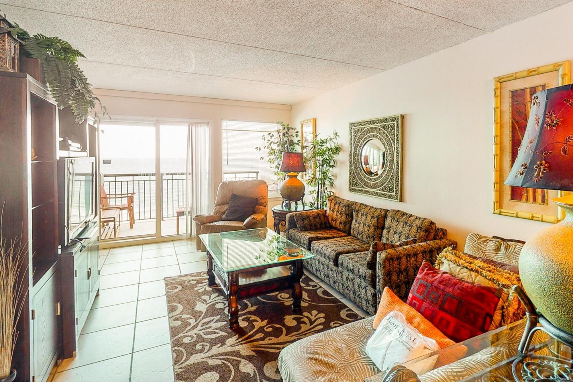 Island Echos 4th-5th Floor *