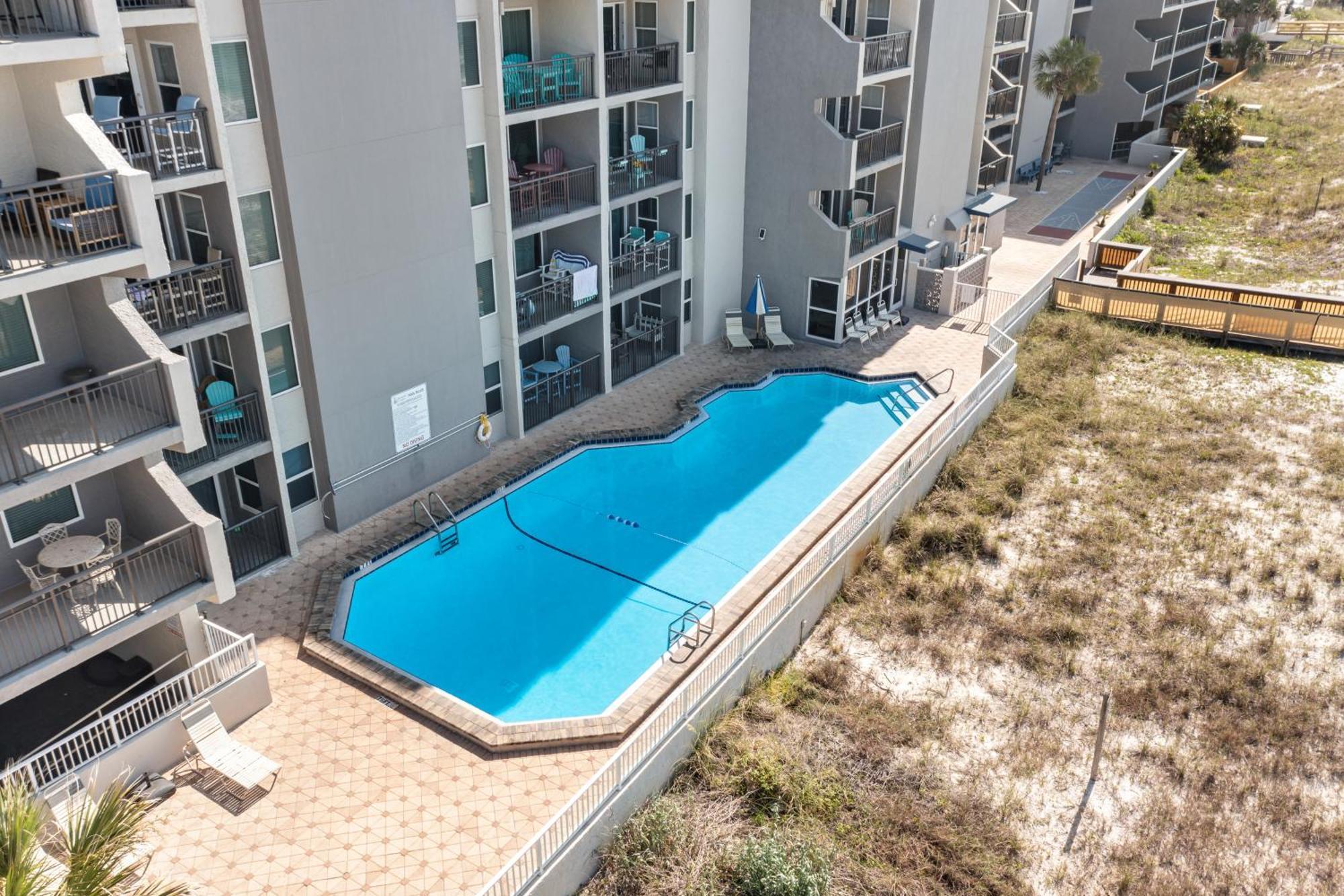 Island Echos 4th-5th Floor *