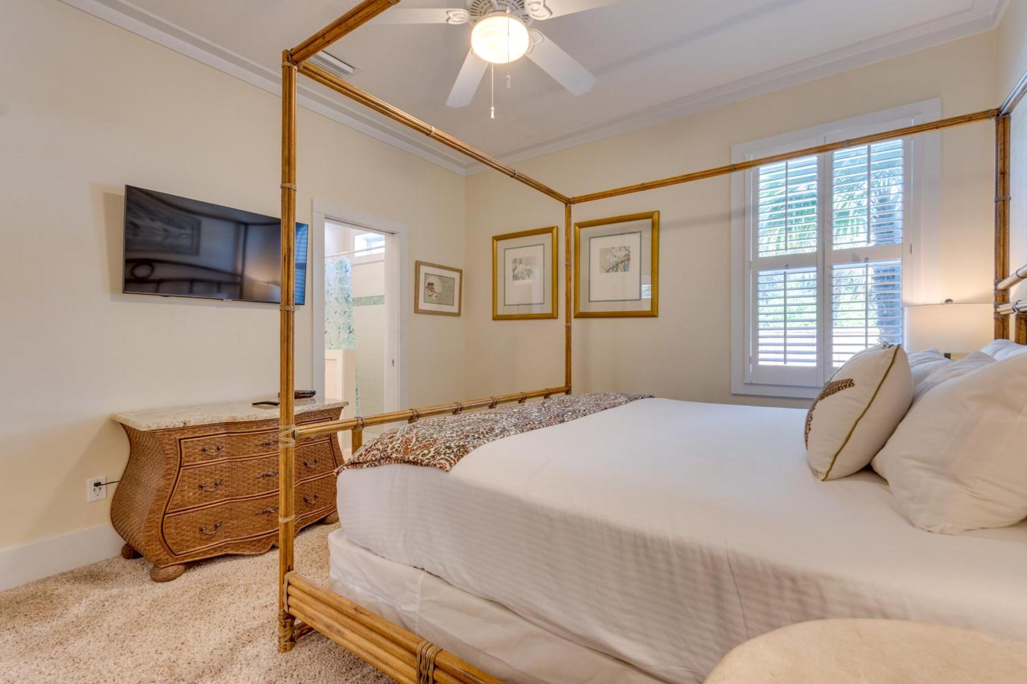 Santa Rosa With Pool, Hot Tub And Golf Cart Holiday home *