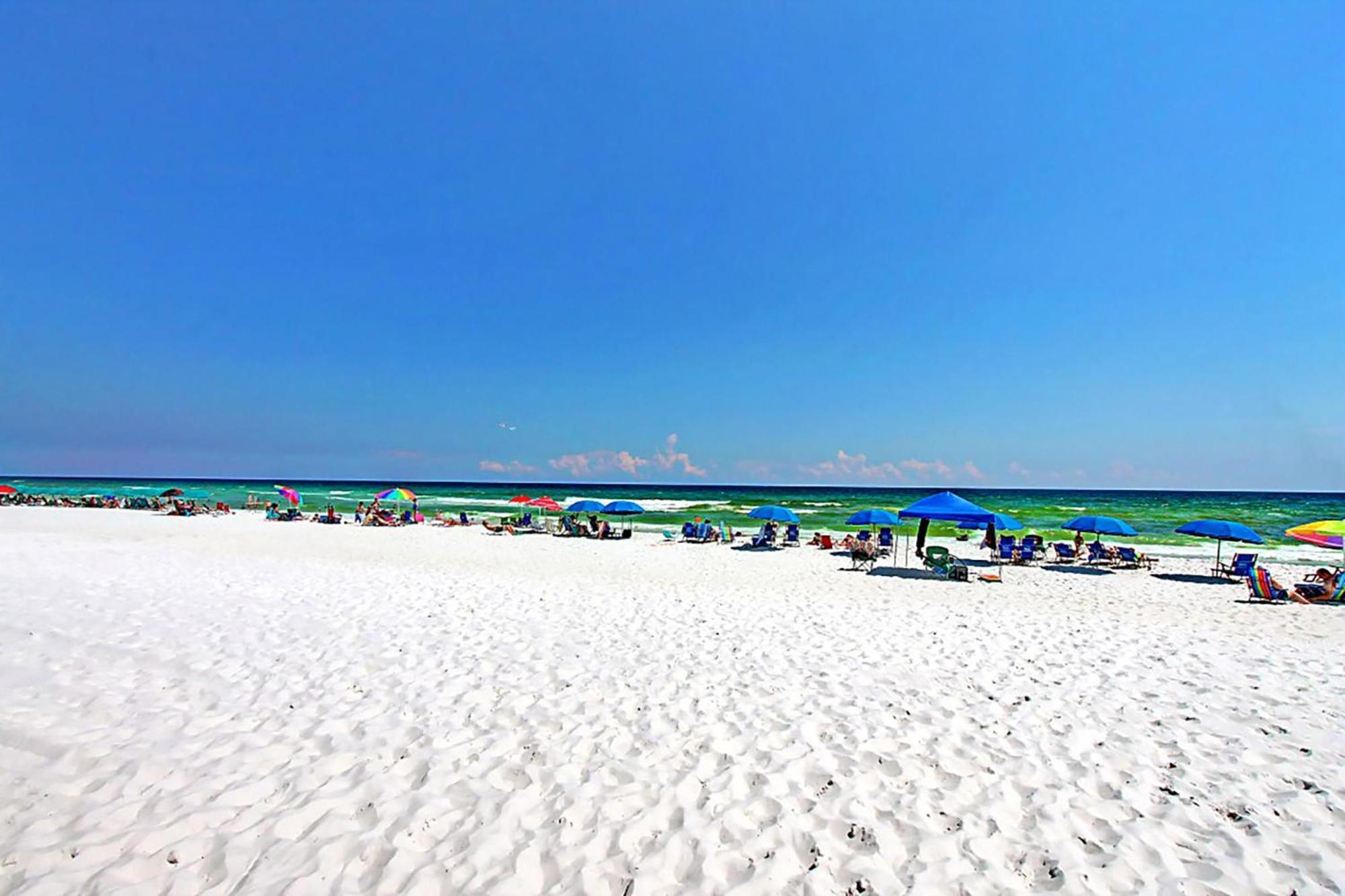Apartment Emerald Isle 208