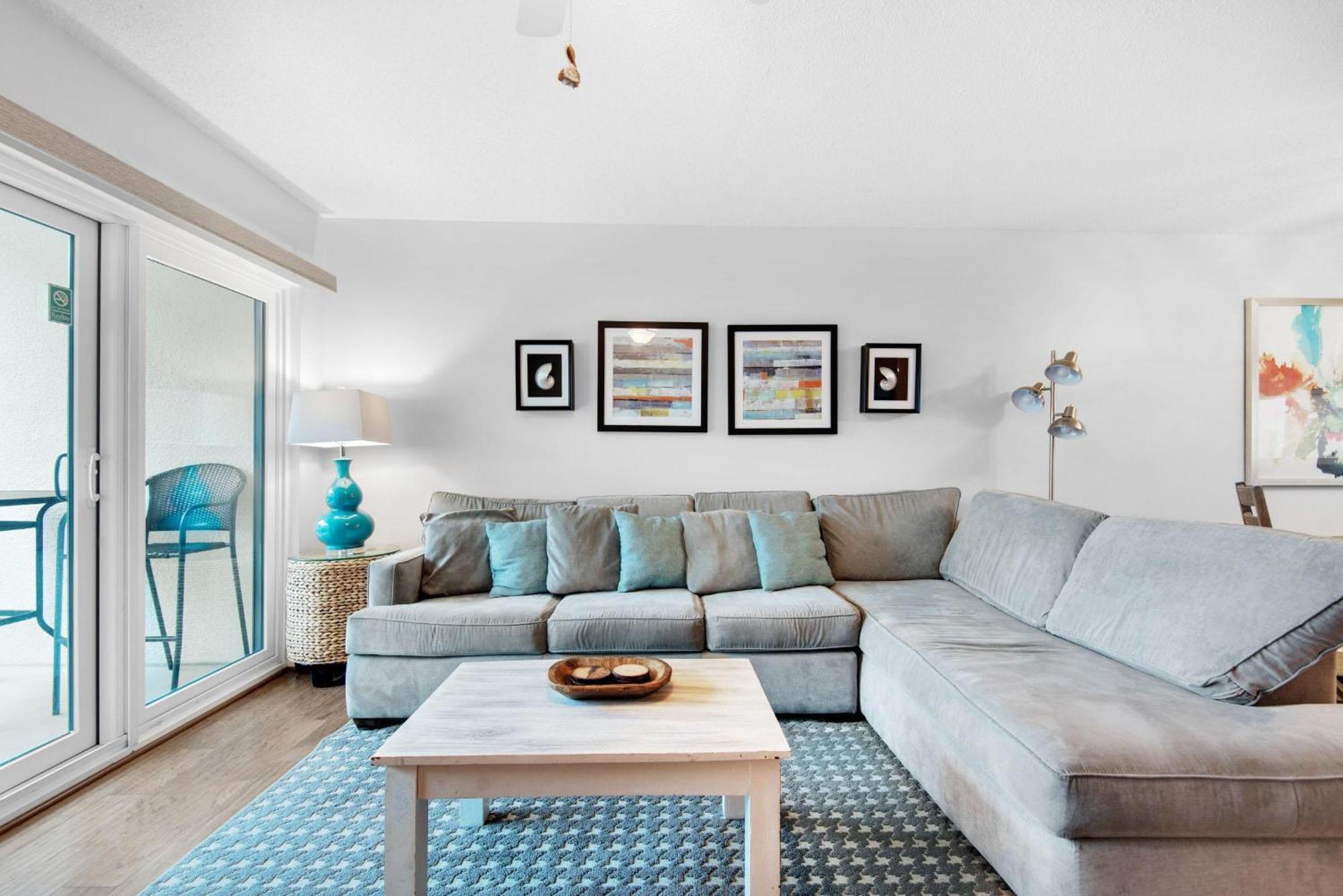 Apartment Emerald Isle 208