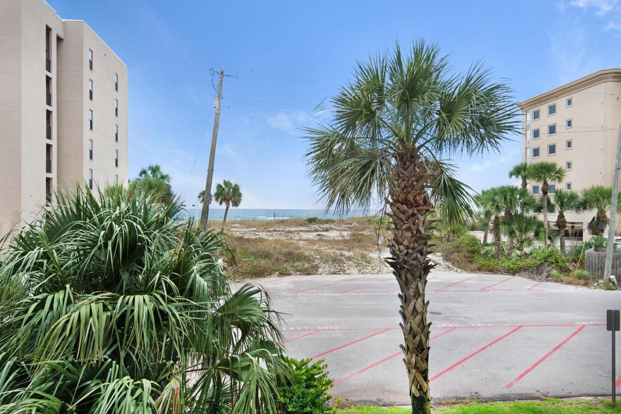 Emerald Isle 208 *