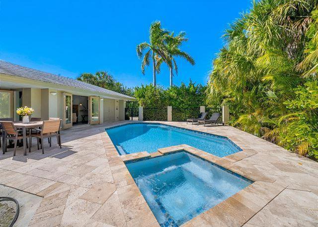 Honeywood House Anna Maria