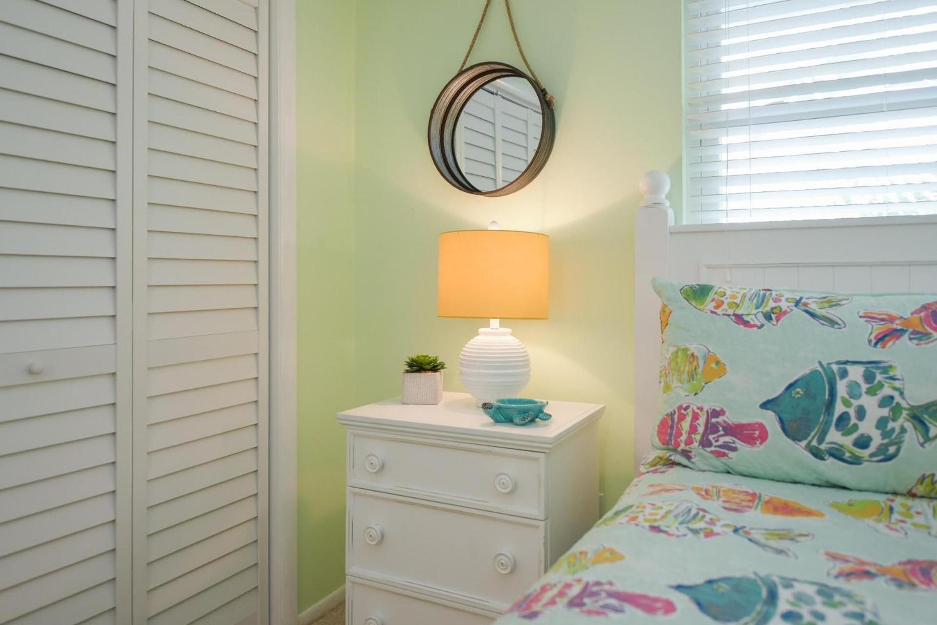 Dockside Paradise * Anna Maria