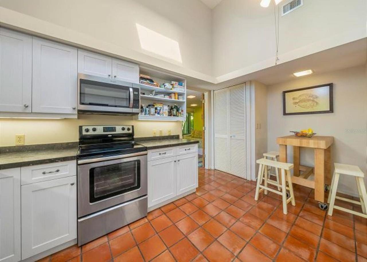 Holiday home Honeywood House Anna Maria