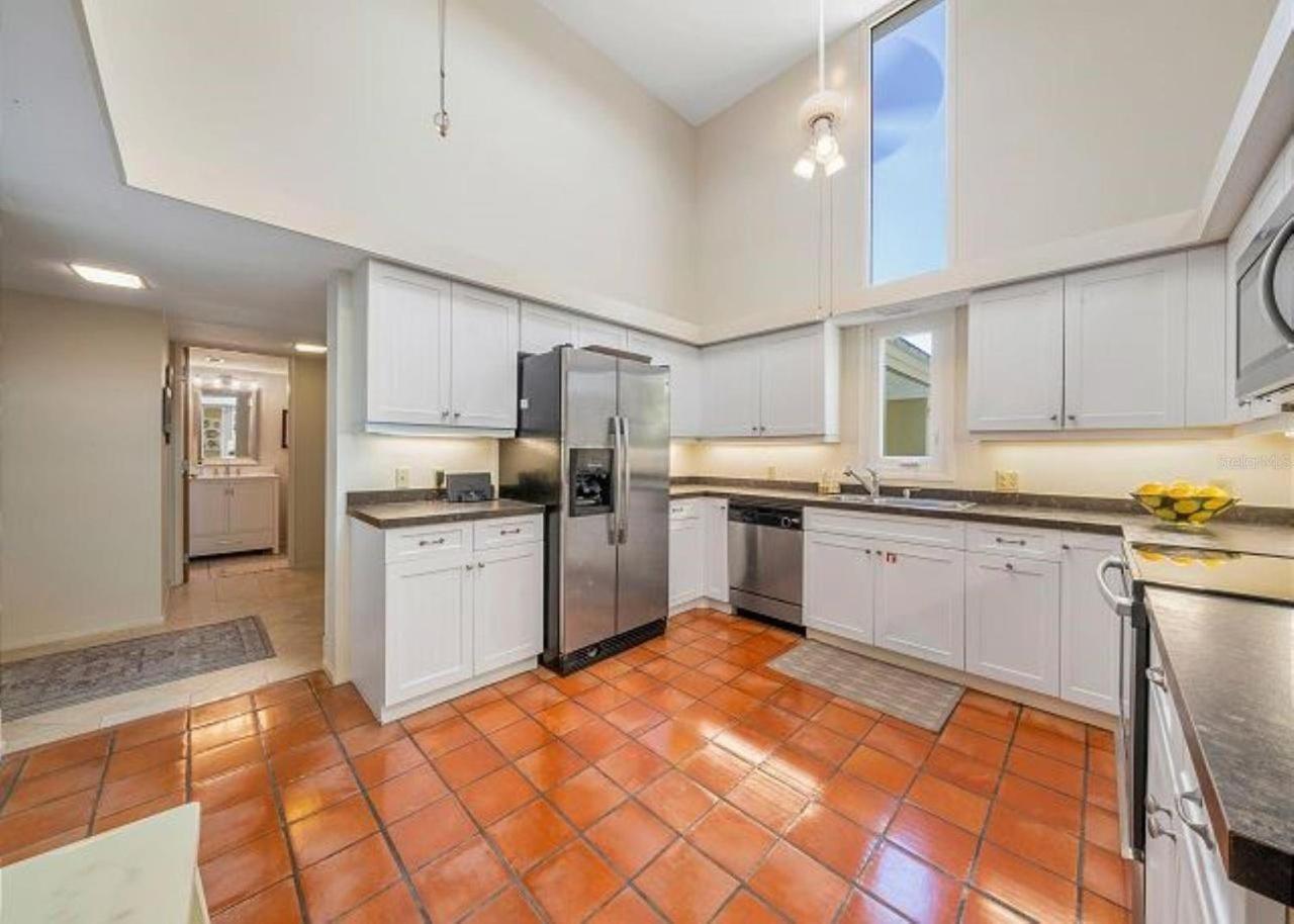 Honeywood House * Anna Maria