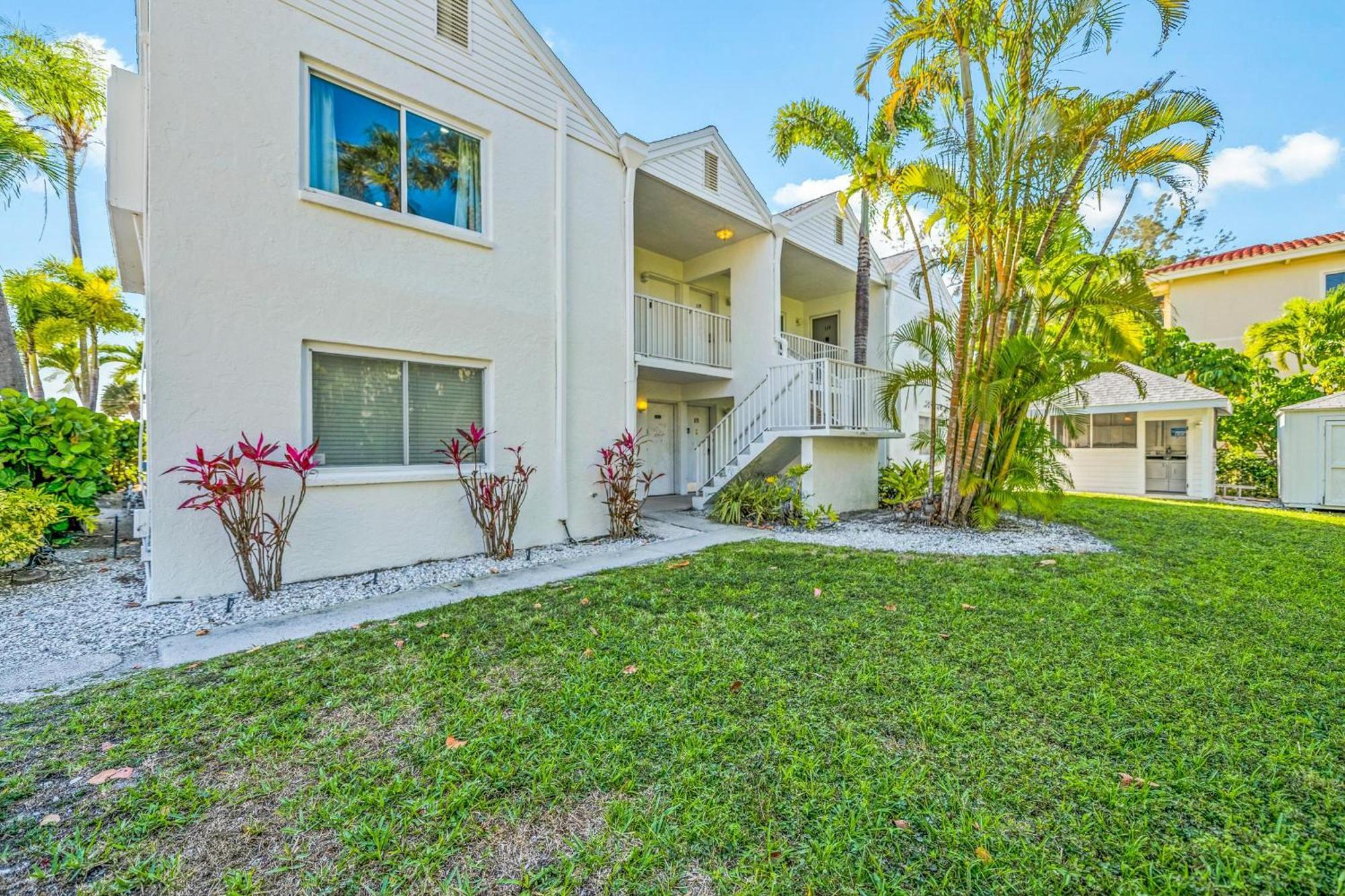 Coconuts Gulf View #117 Holiday home *