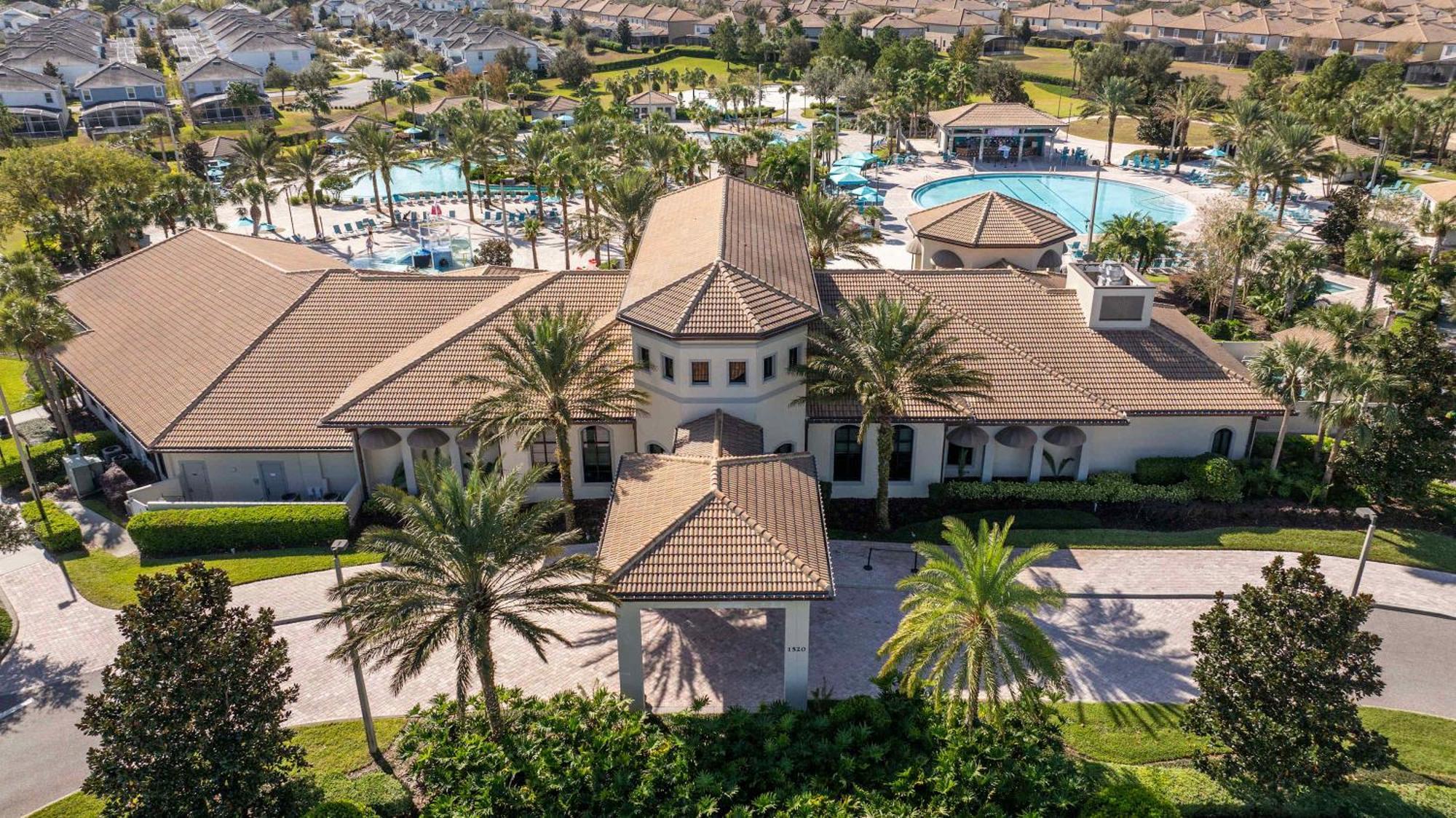 Villa Luxurious 4bd Private Pool & At Champions Gate 9021 *