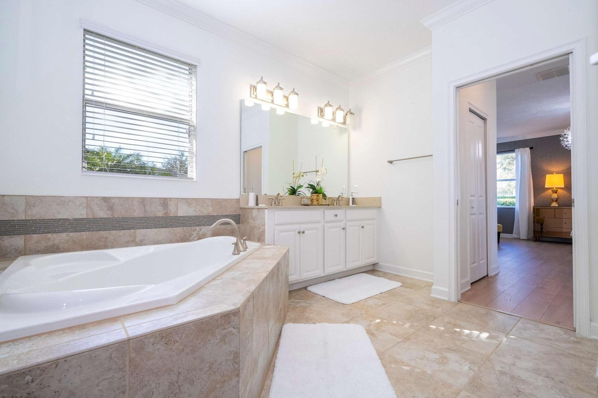 Luxurious 4bd Private Pool & At Champions Gate 9021 Villa *