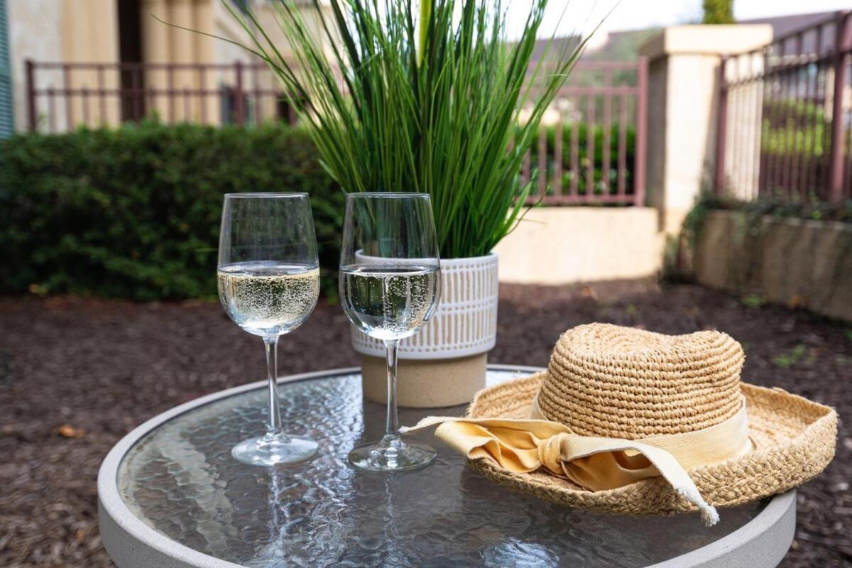 Peaceful 2 Bedroom 2 Ba Ground Floor W Bbq And Fenced Courtyard Holiday home St. Augustine