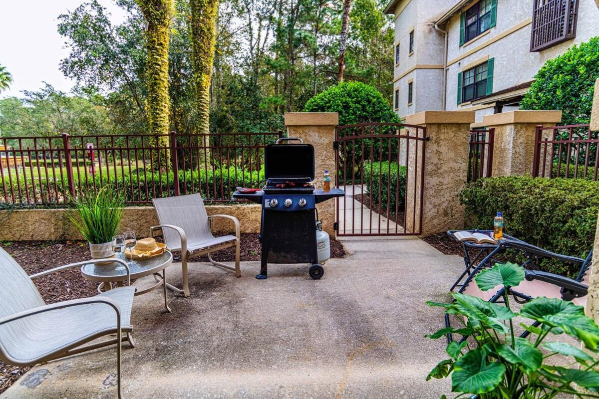 Peaceful 2 Bedroom 2 Ba Ground Floor W Bbq And Fenced Courtyard