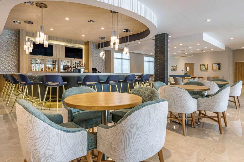 Hotel Cambria Lauderdale