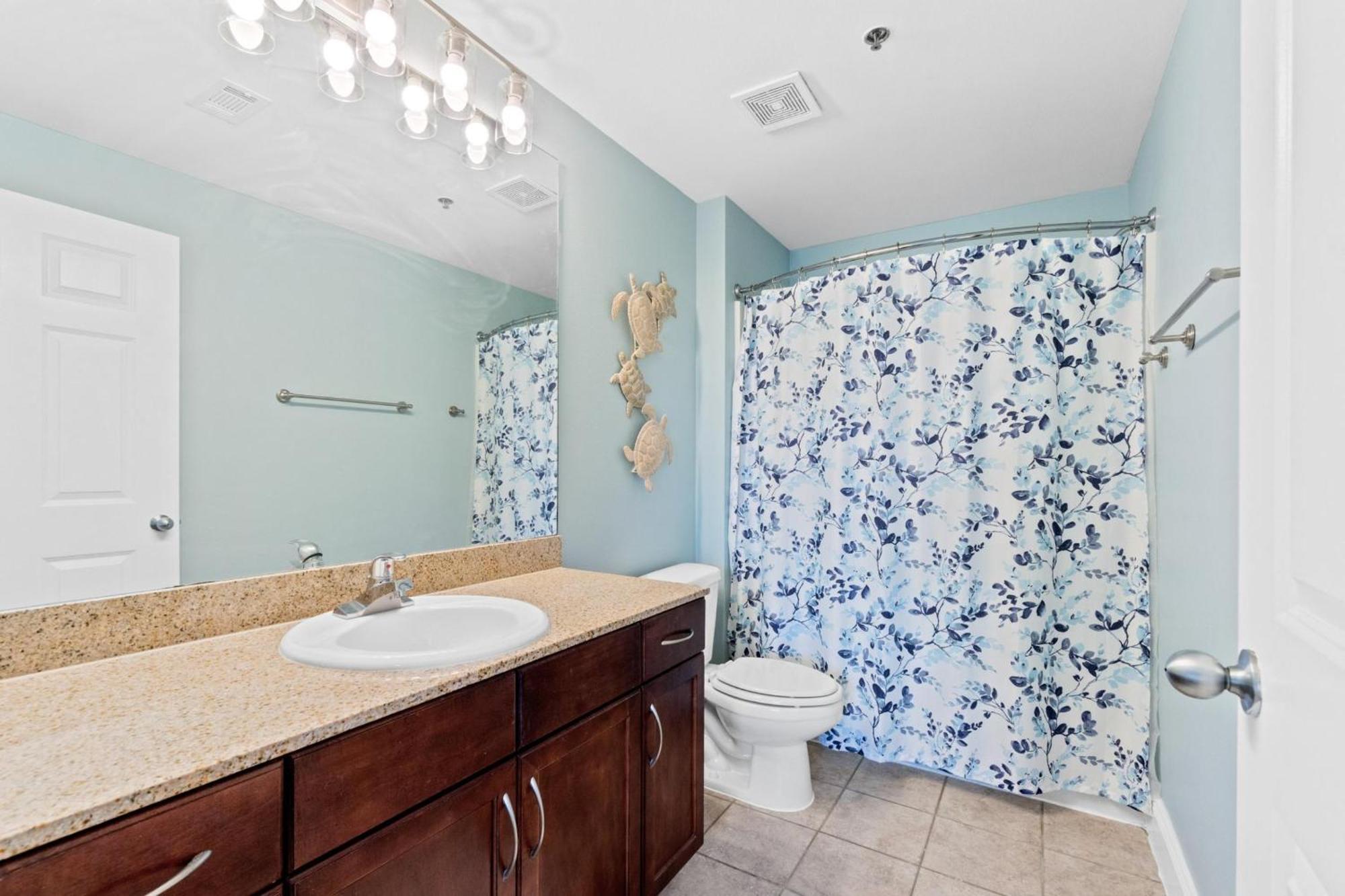 Apartment Laketown Wharf By Panhandle Getaways