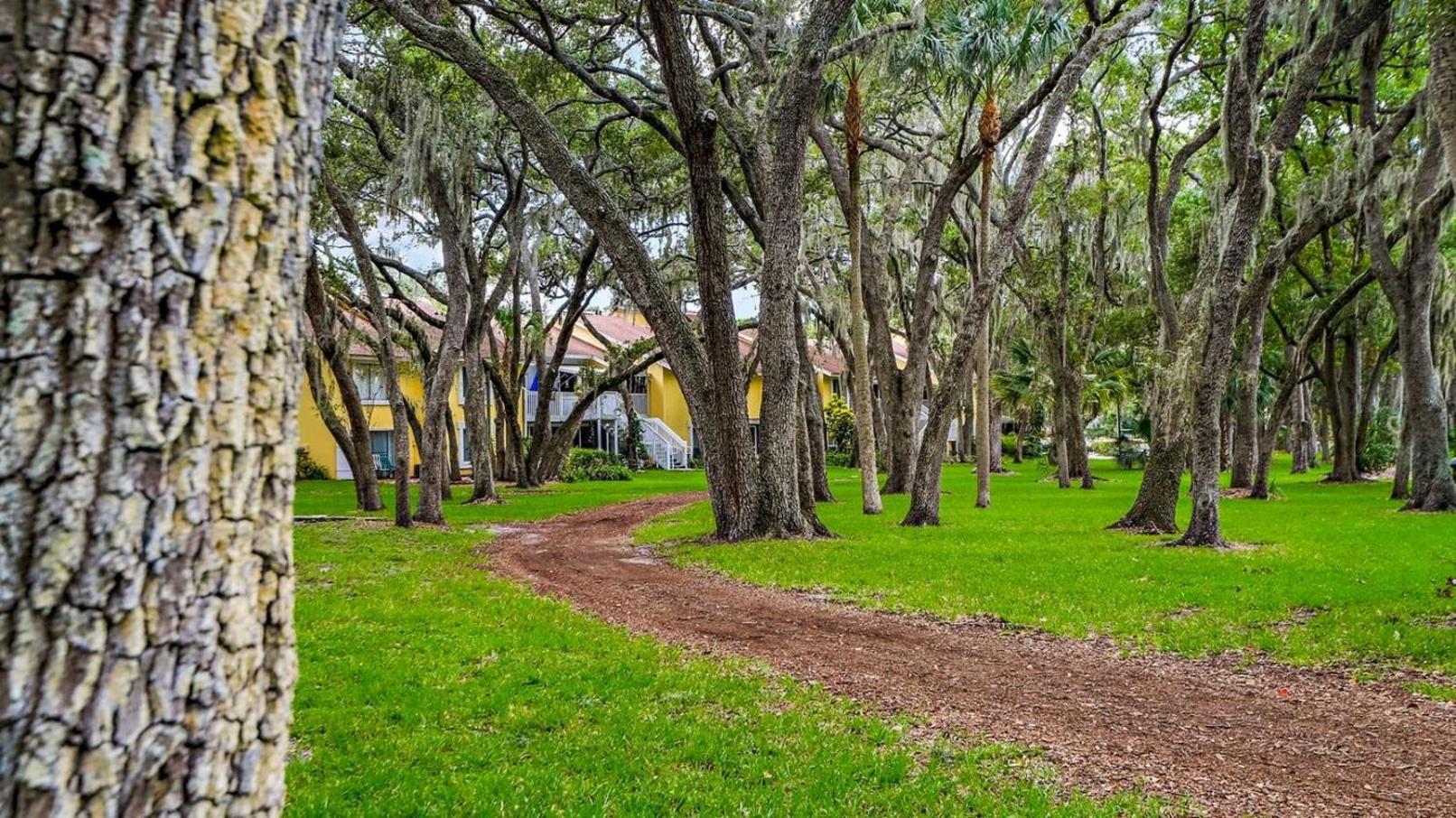 Holiday home Relaxing Secluded Beachfront Paradise In Gulfport