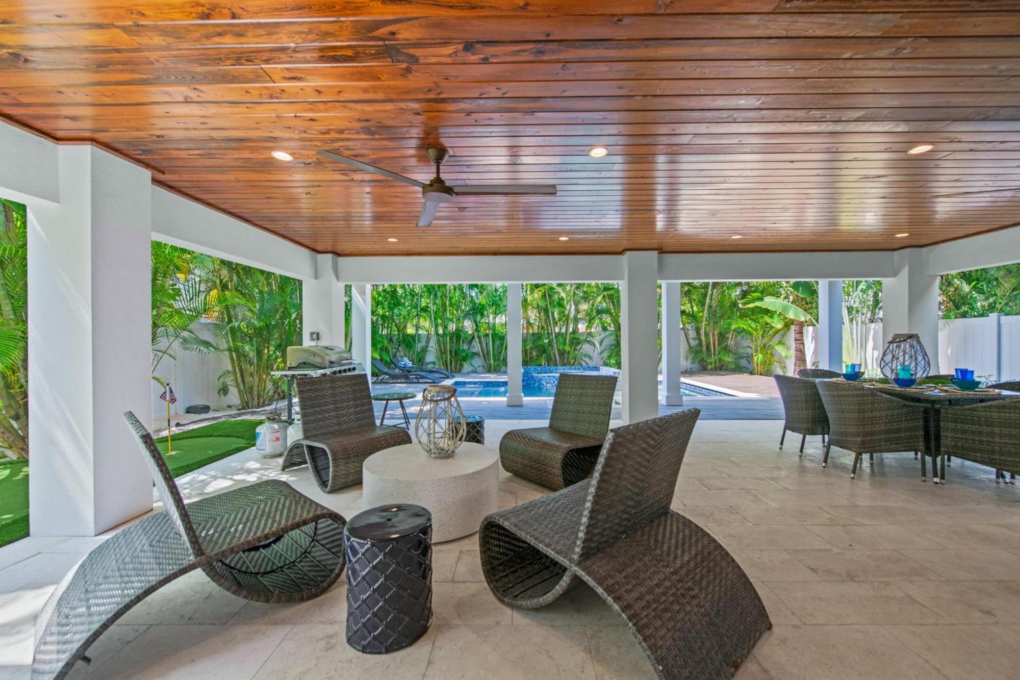 Holiday home Crystal Waves Oasis *