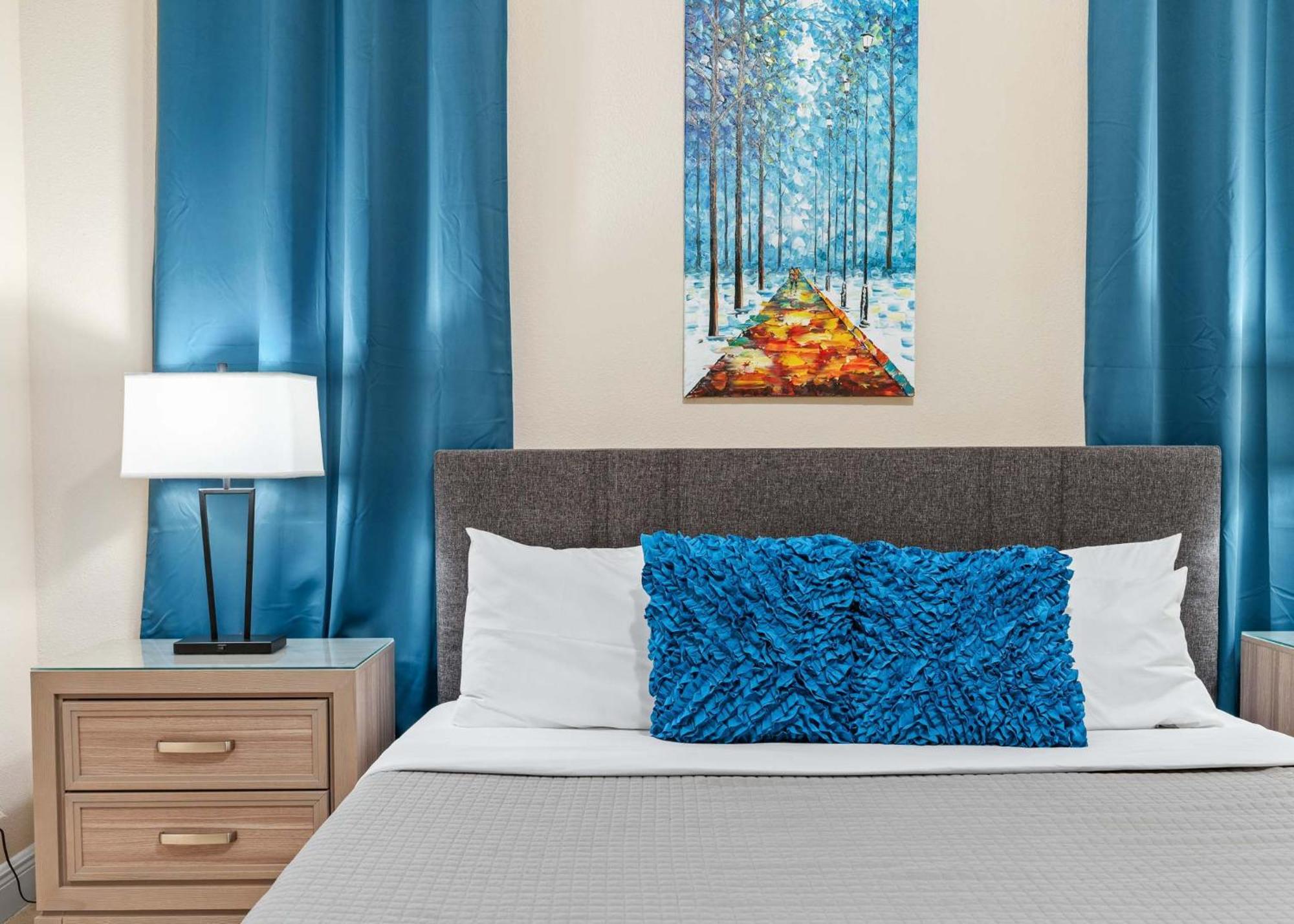 Solterra 15 Mi To Pool & Game Holiday home