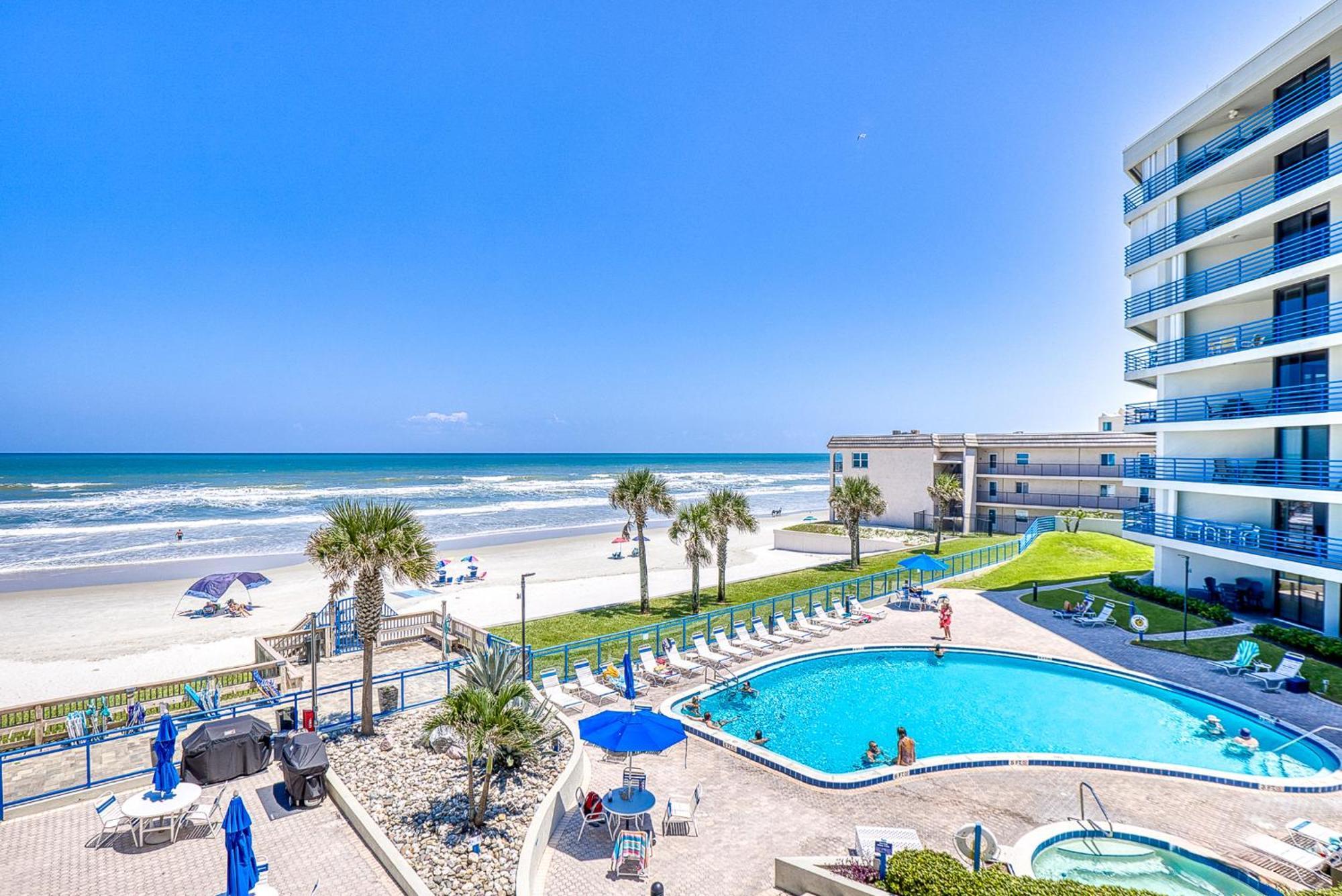 Luxury Oceanfront - Stunning Views & Private Balcony - Ebb Tide 305 Apartment New Smyrna Beach