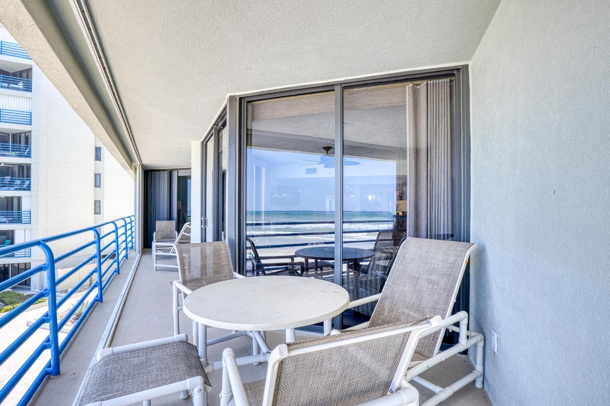 Apartment Luxury Oceanfront - Stunning Views & Private Balcony - Ebb Tide 305 New Smyrna Beach