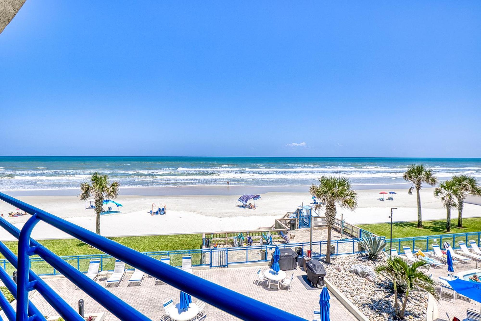 Luxury Oceanfront - Stunning Views & Private Balcony - Ebb Tide 305 *