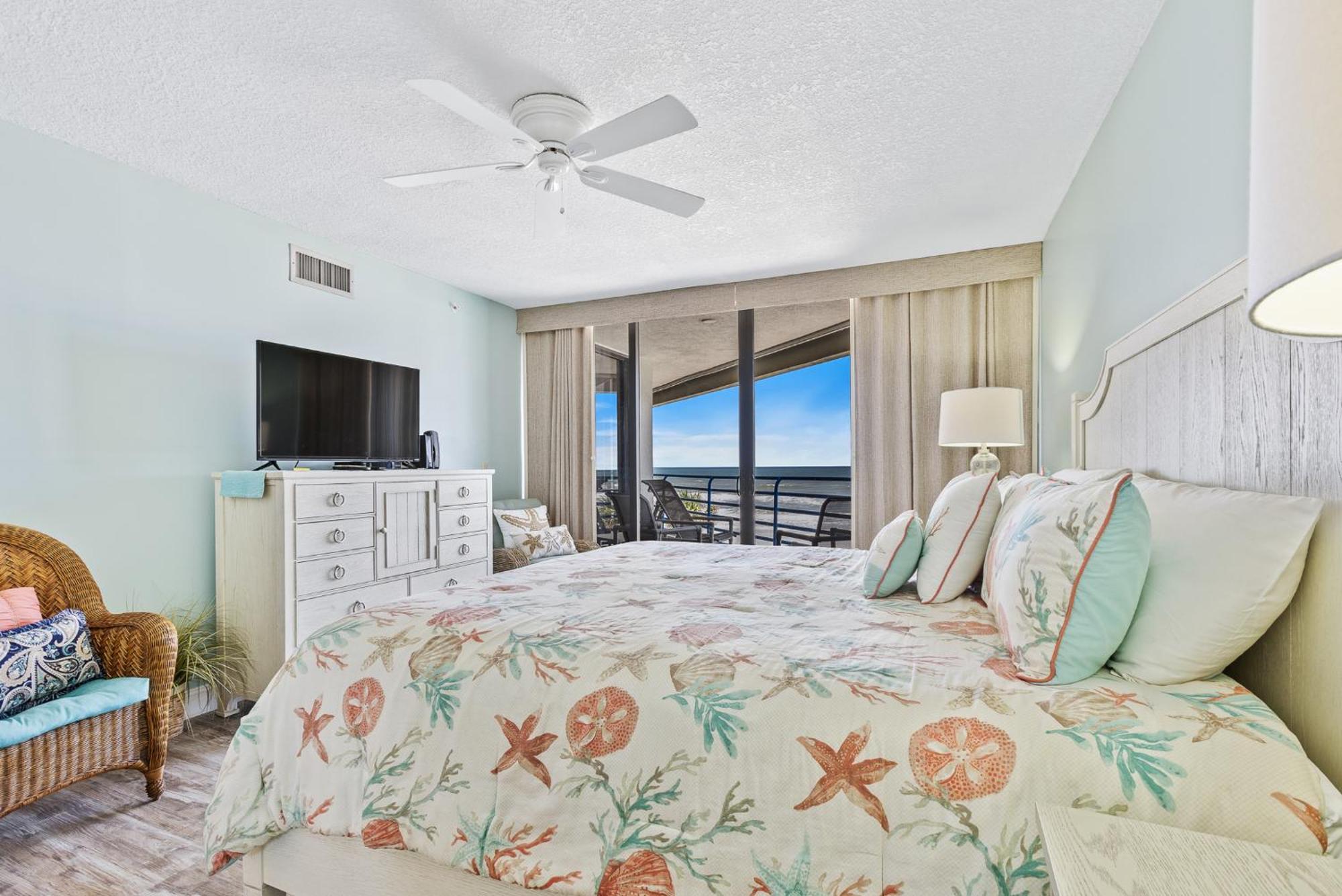 Luxury Oceanfront - Stunning Views & Private Balcony - Ebb Tide 305 *