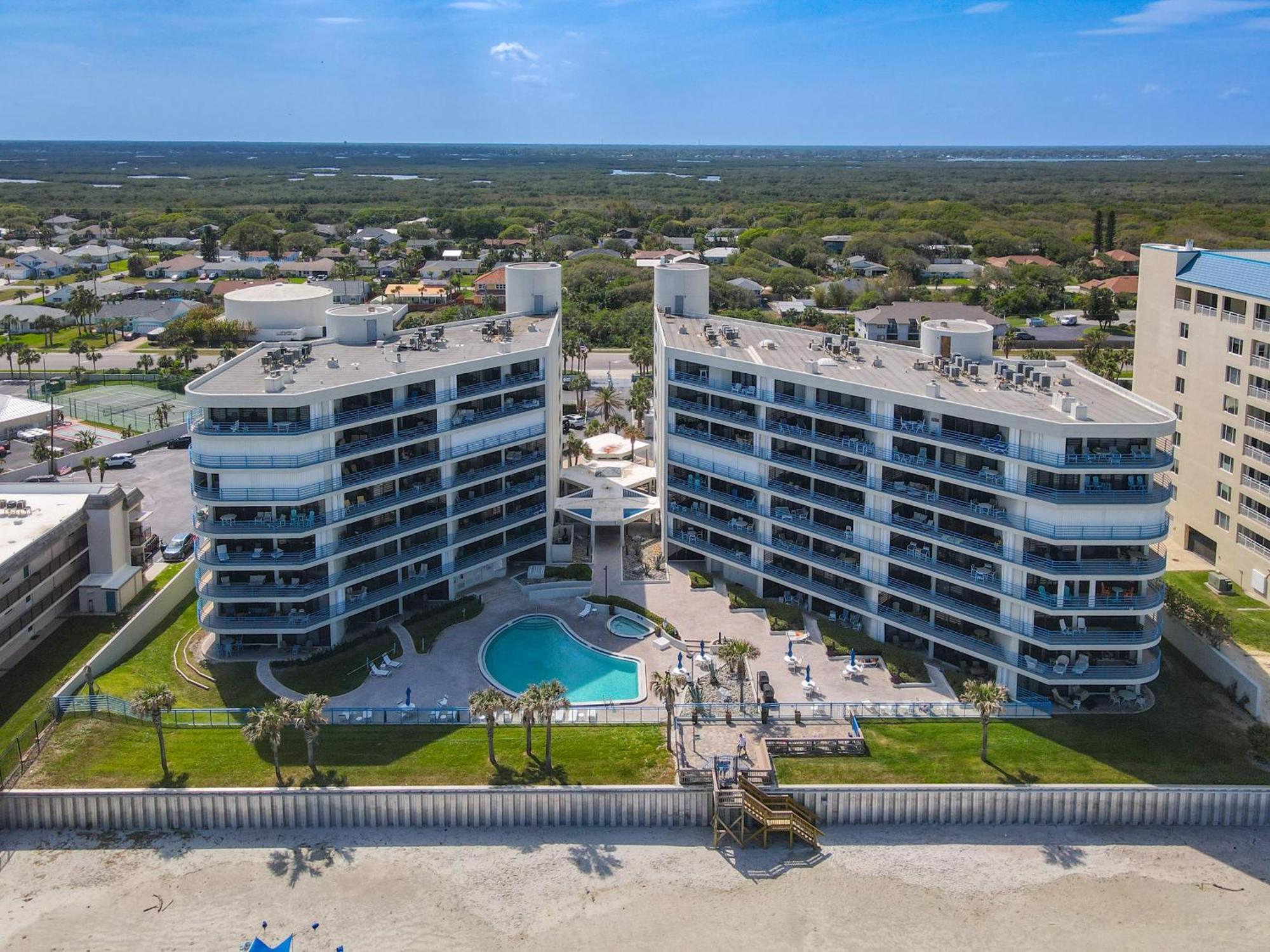 Luxury Oceanfront - Stunning Views & Private Balcony - Ebb Tide 305 New Smyrna Beach