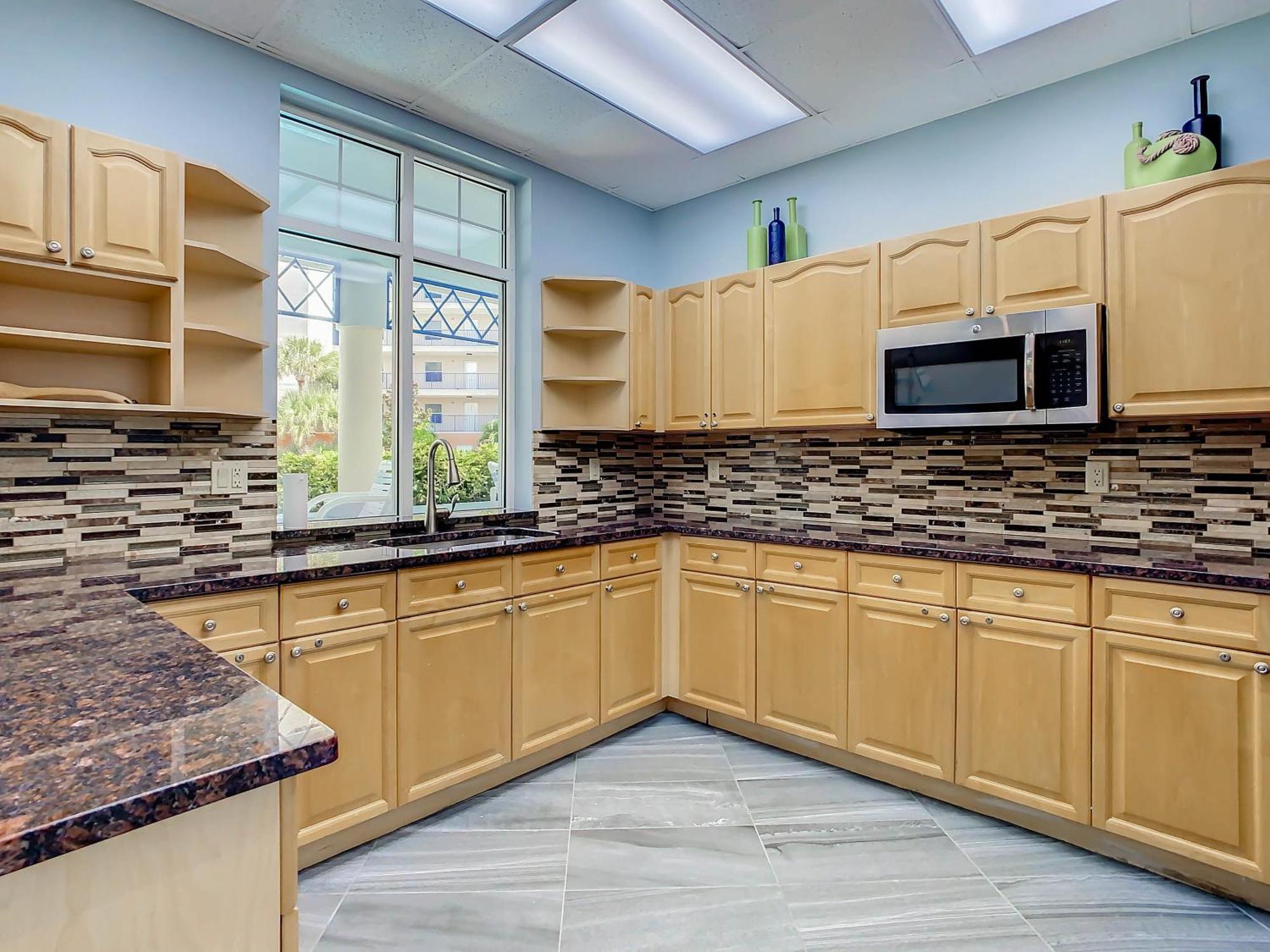 Apartment Quiet Get-away! Close To Amenites & Access Ow15-306 *