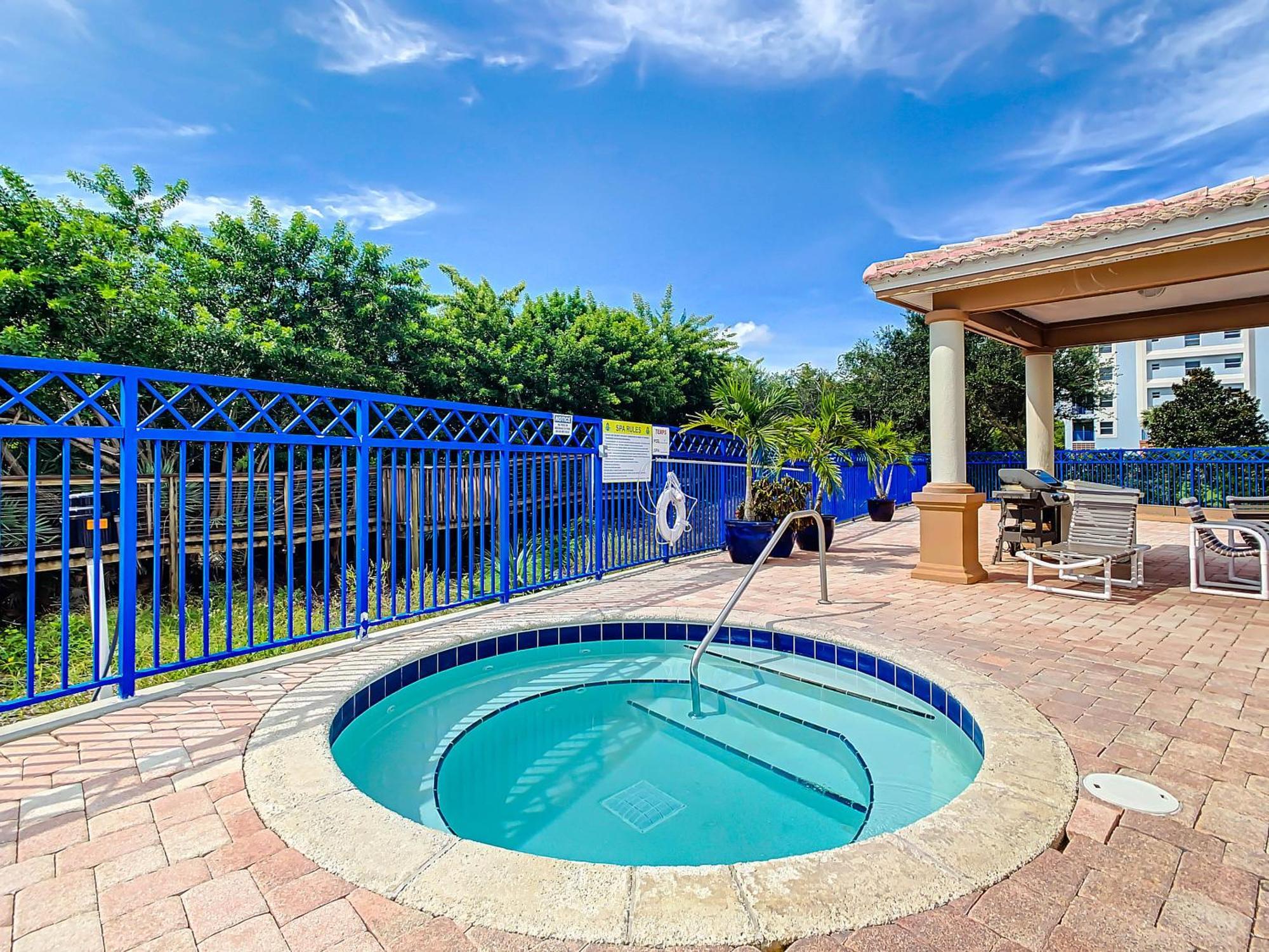 Apartment Quiet Get-away! Close To Amenites & Access Ow15-306