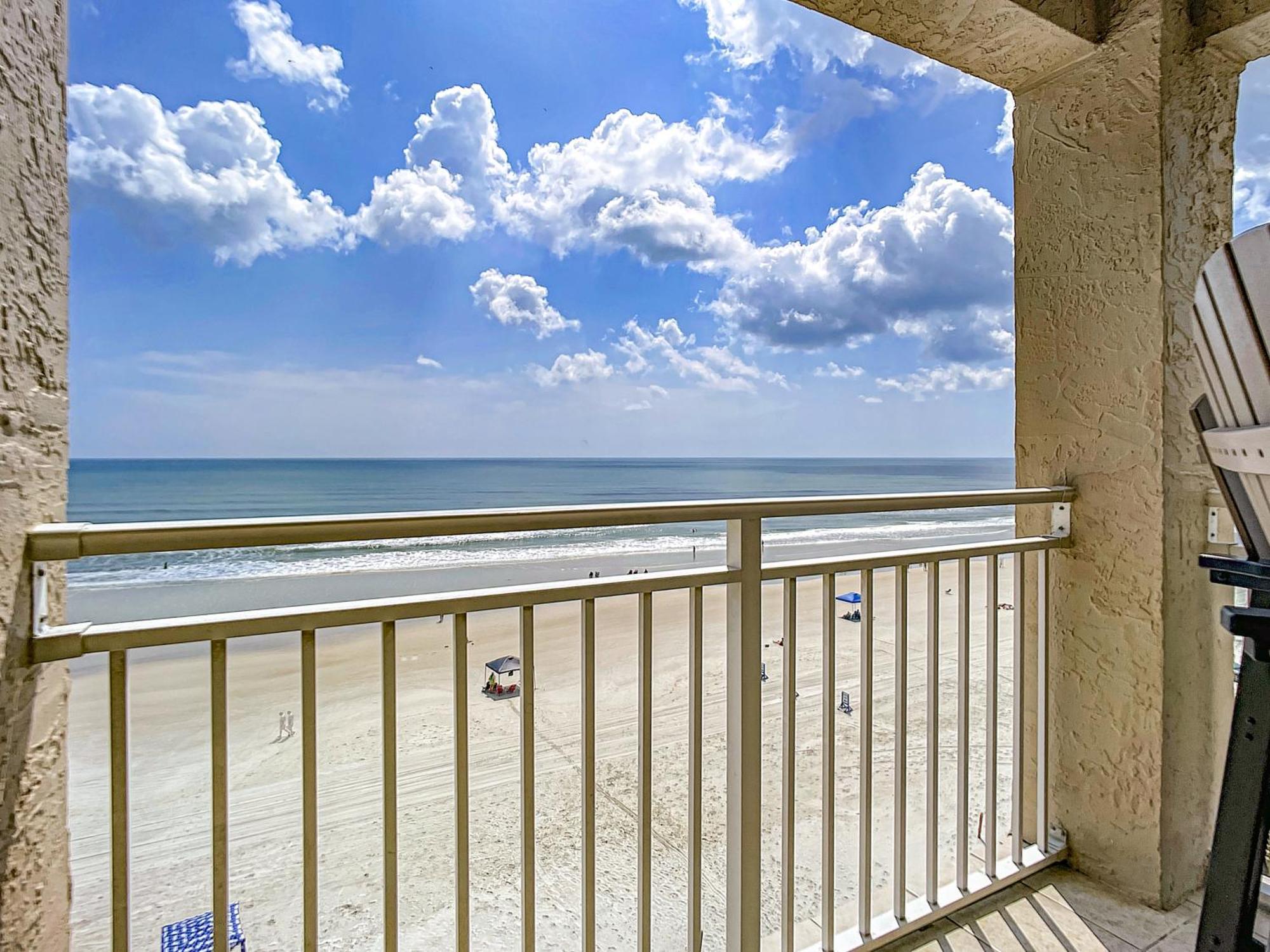 Gorgeous Beachfront - Quiet Complex - Ph6a Apartment New Smyrna Beach