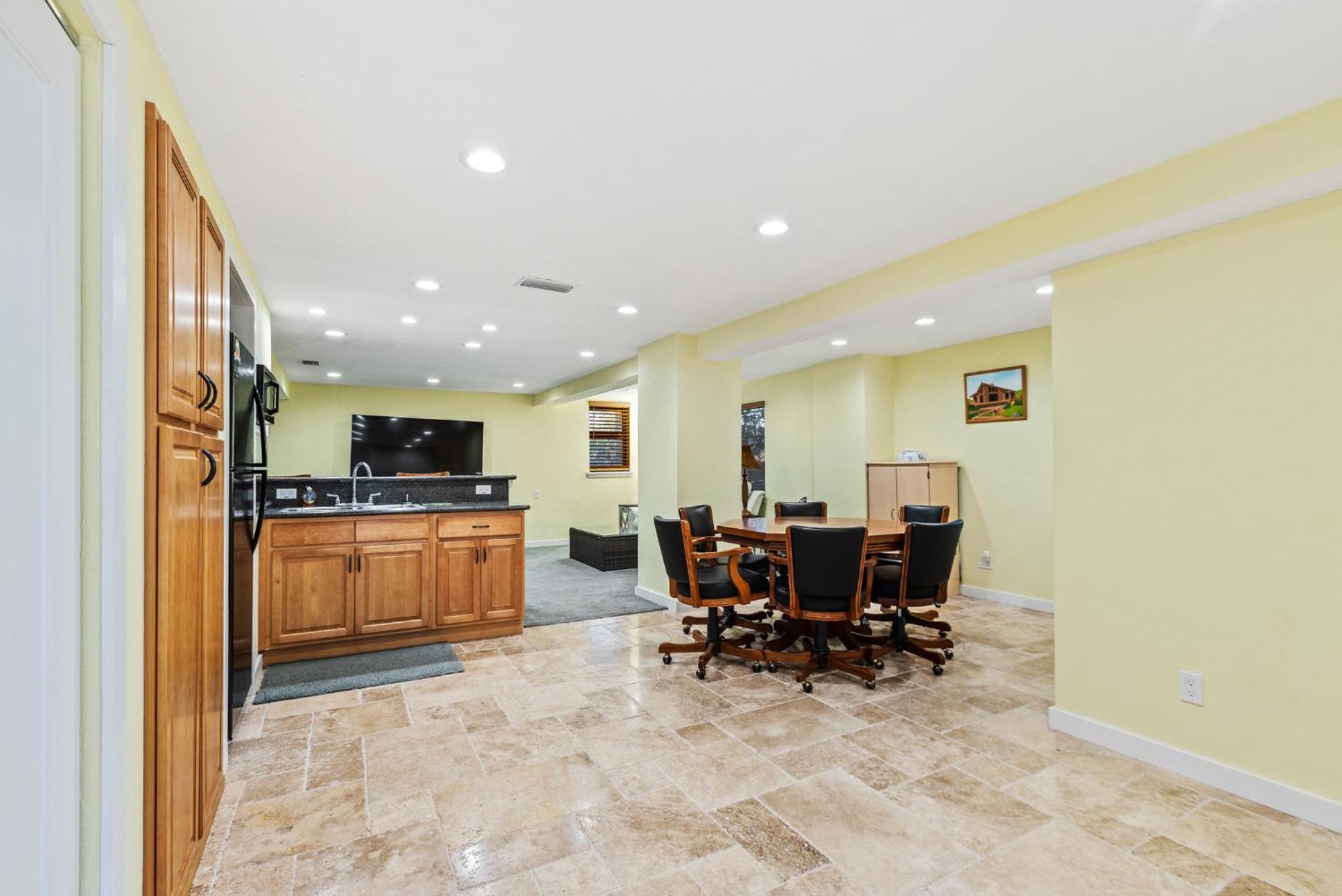 Timeless Tides - Oceanfront Retreat! Amazing Deck & Hot Tub On Car Free 5807s Holiday home *
