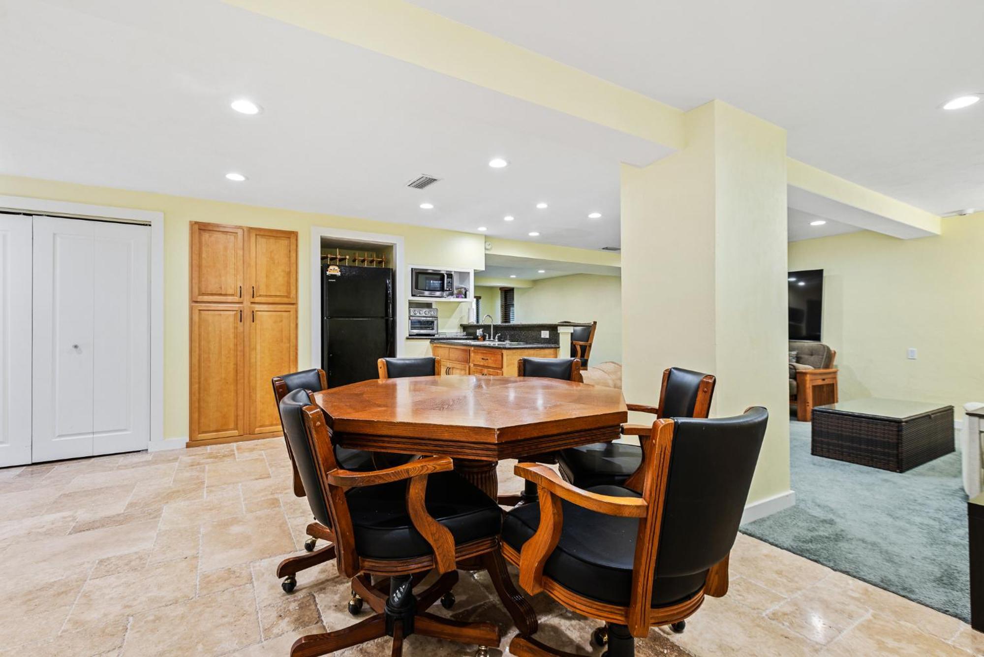 Timeless Tides - Oceanfront Retreat! Amazing Deck & Hot Tub On Car Free 5807s New Smyrna Beach
