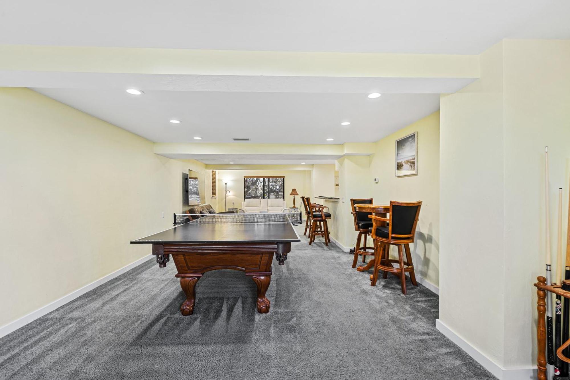 Timeless Tides - Oceanfront Retreat! Amazing Deck & Hot Tub On Car Free 5807s New Smyrna Beach