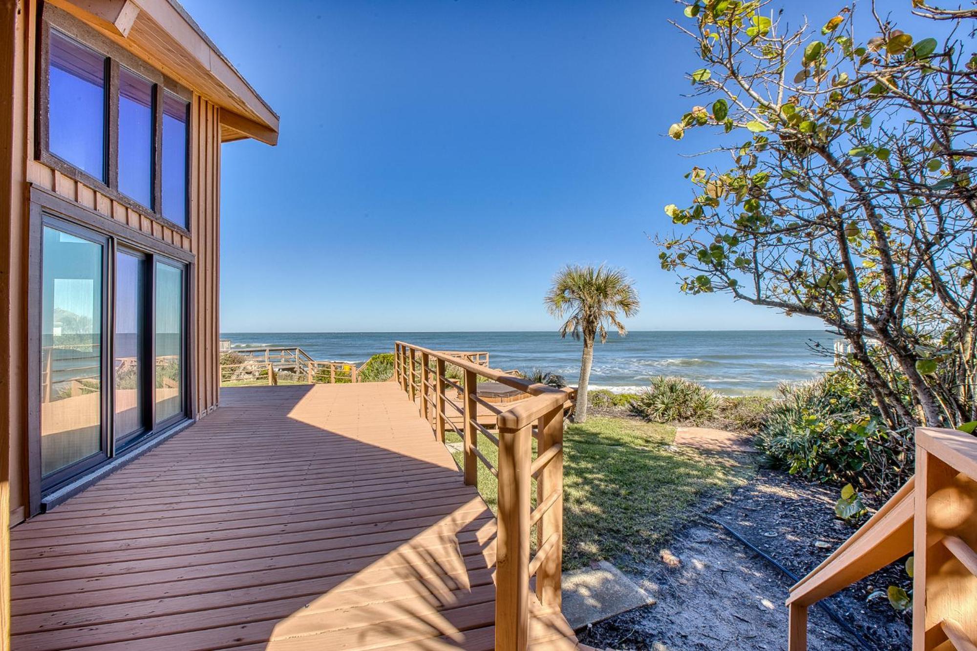 Timeless Tides - Oceanfront Retreat! Amazing Deck & Hot Tub On Car Free 5807s * New Smyrna Beach
