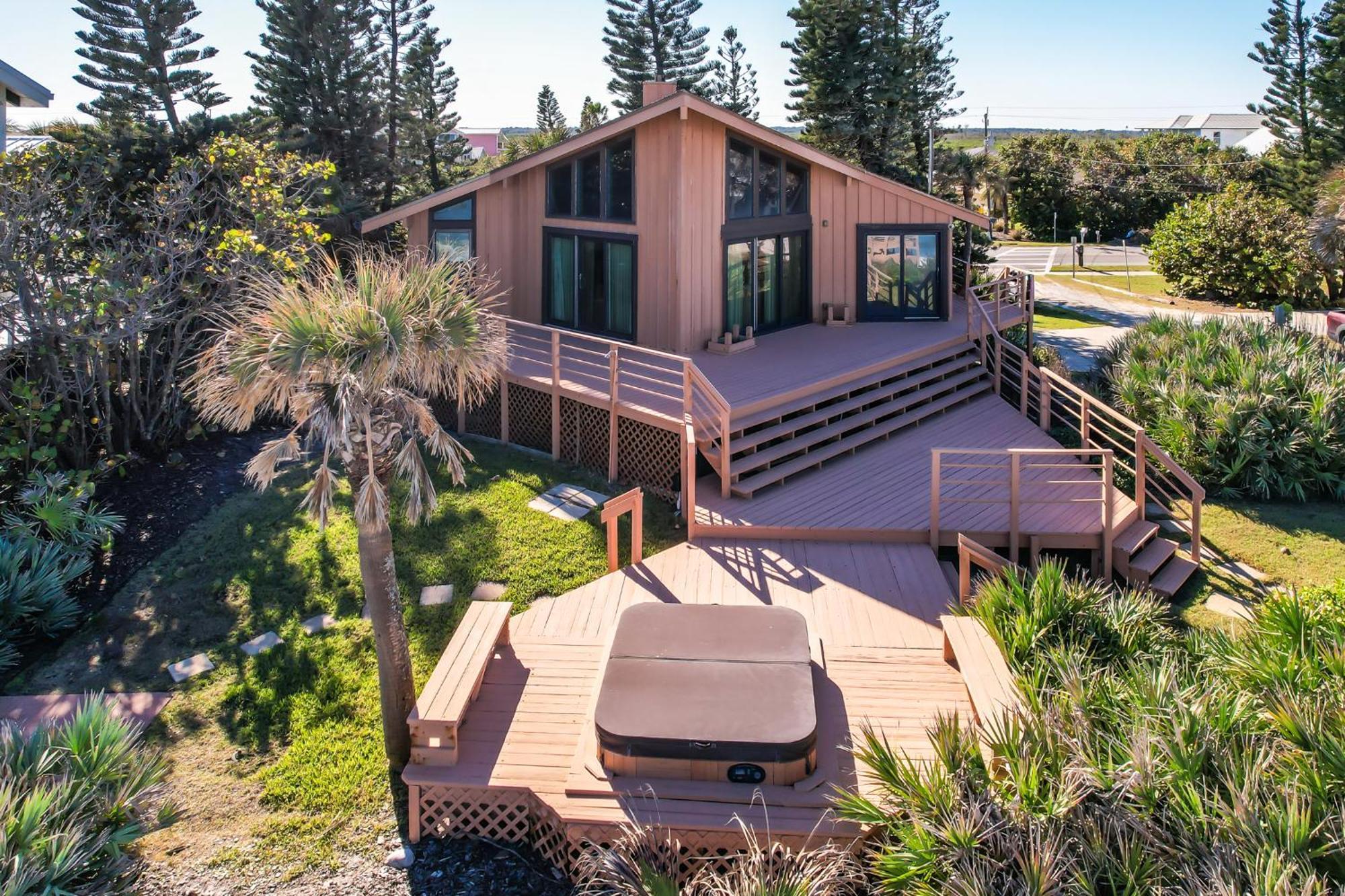 Timeless Tides - Oceanfront Retreat! Amazing Deck & Hot Tub On Car Free 5807s * New Smyrna Beach