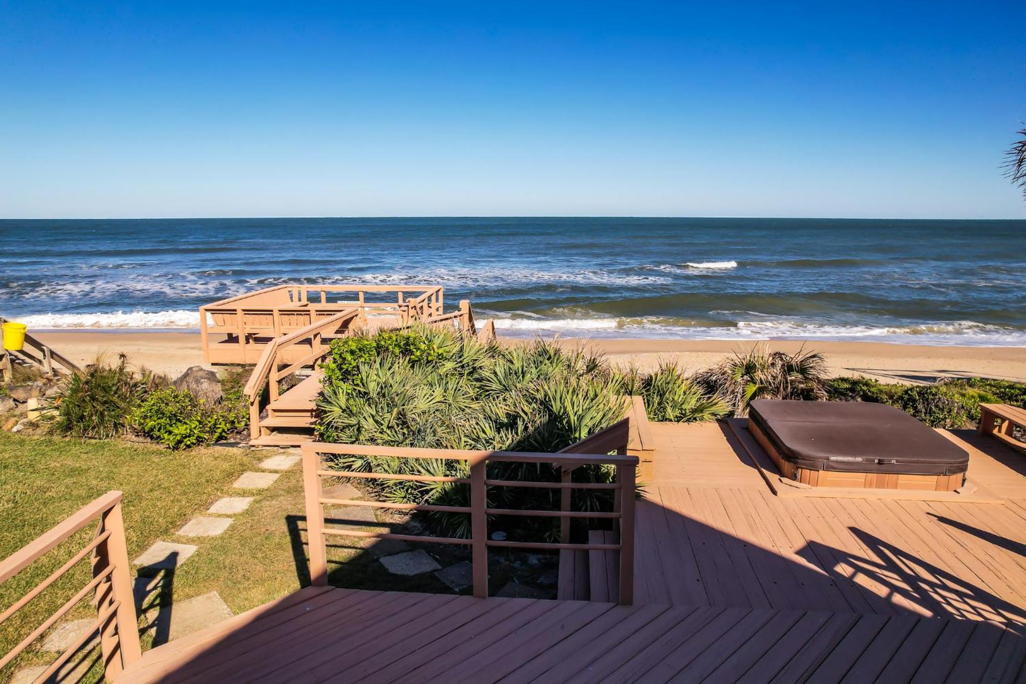 Timeless Tides - Oceanfront Retreat! Amazing Deck & Hot Tub On Car Free 5807s Holiday home *