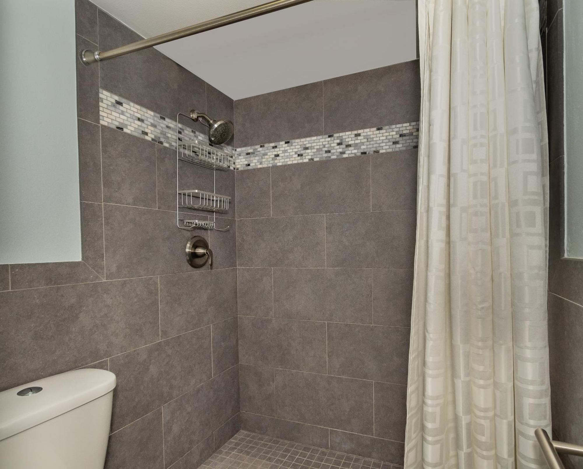 Tastefully Decorated Sea Woods Veranda Close To Pool & Fitness - Sv162 Holiday home