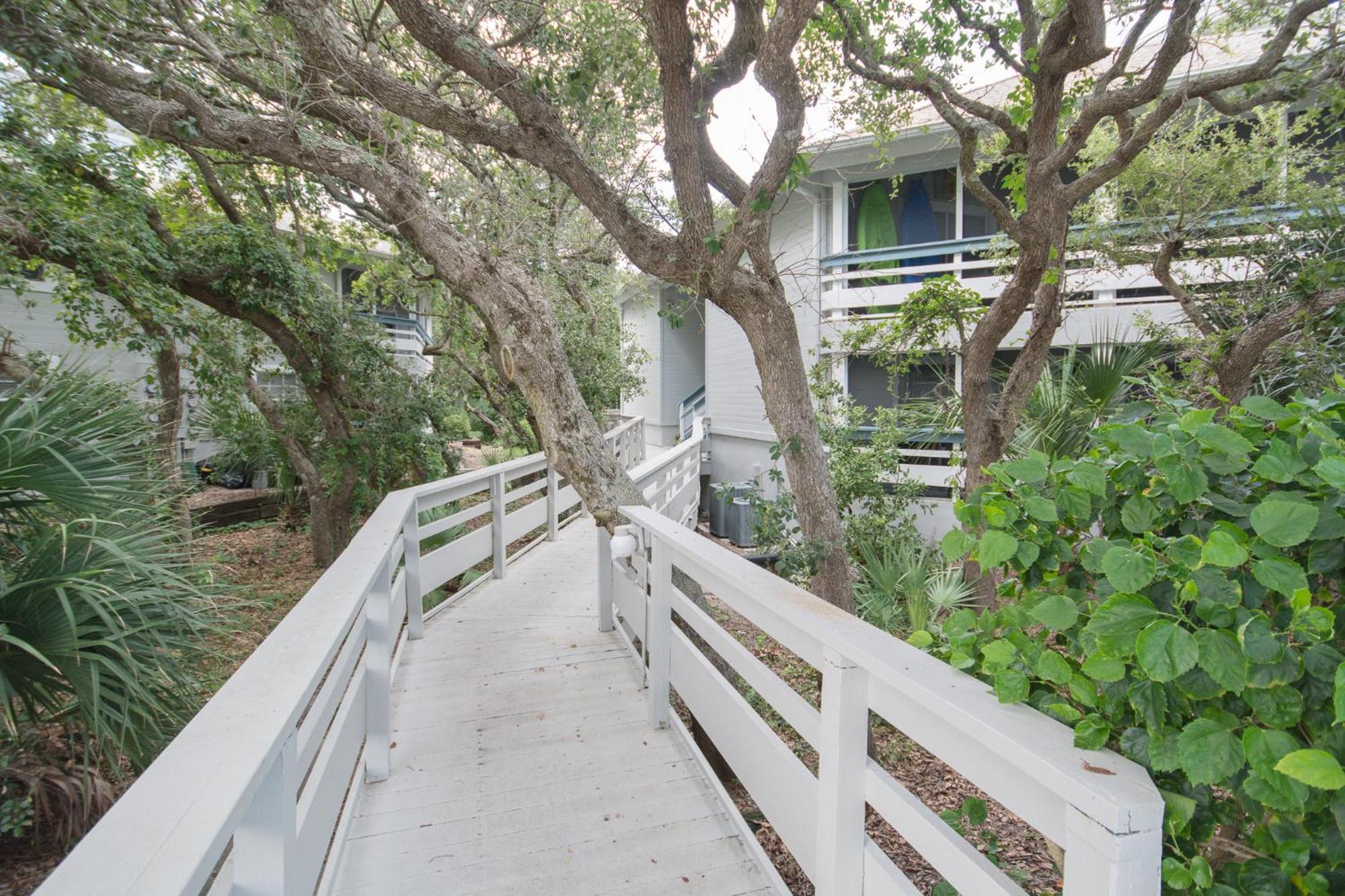 Tastefully Decorated Sea Woods Veranda Close To Pool & Fitness - Sv162 Holiday home *