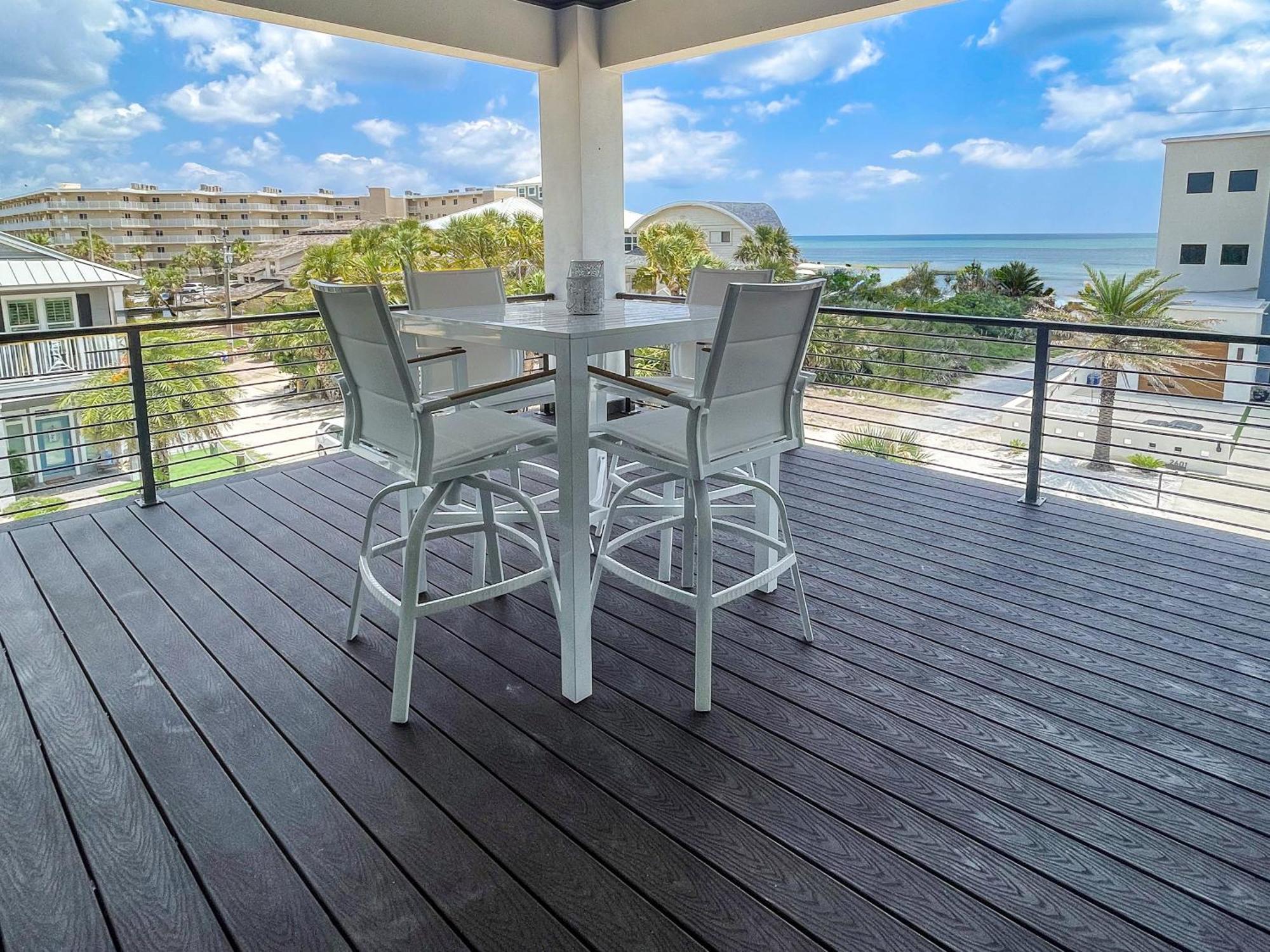 Coastal Dream! Ocean Views! Pool! Seconds From The Beach! 2601s Holiday home